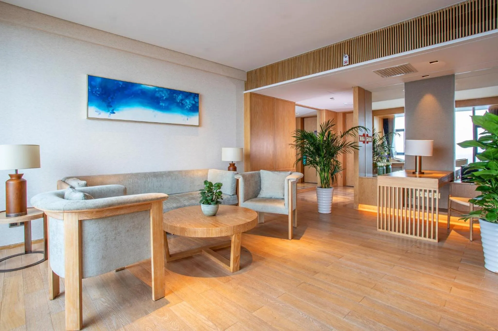 Photo of the whole room in Hotel Indigo Dali Erhai by IHG