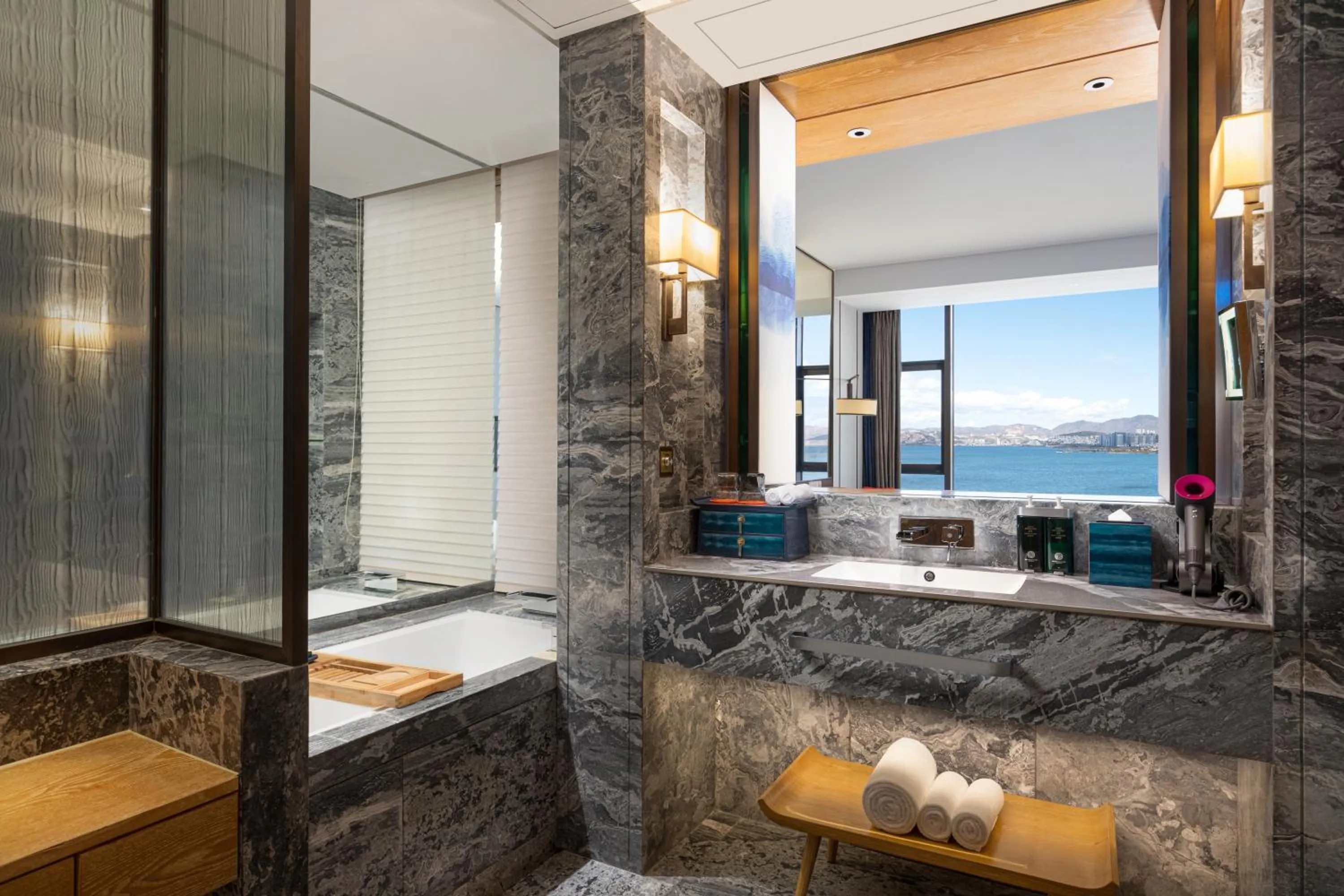 Bathroom in Hotel Indigo Dali Erhai by IHG