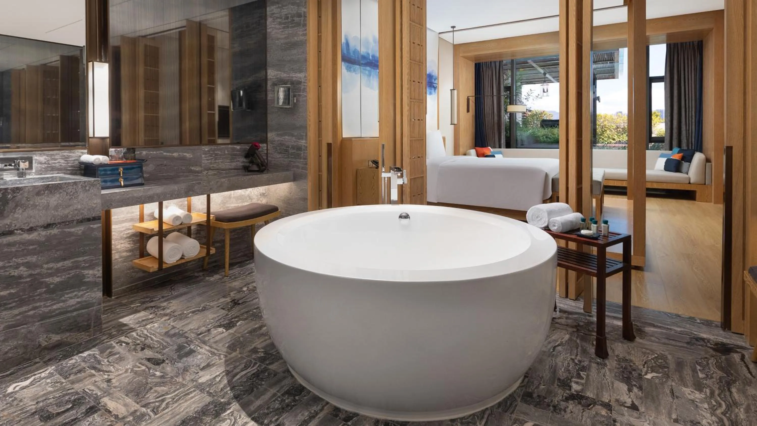 Photo of the whole room in Hotel Indigo Dali Erhai by IHG