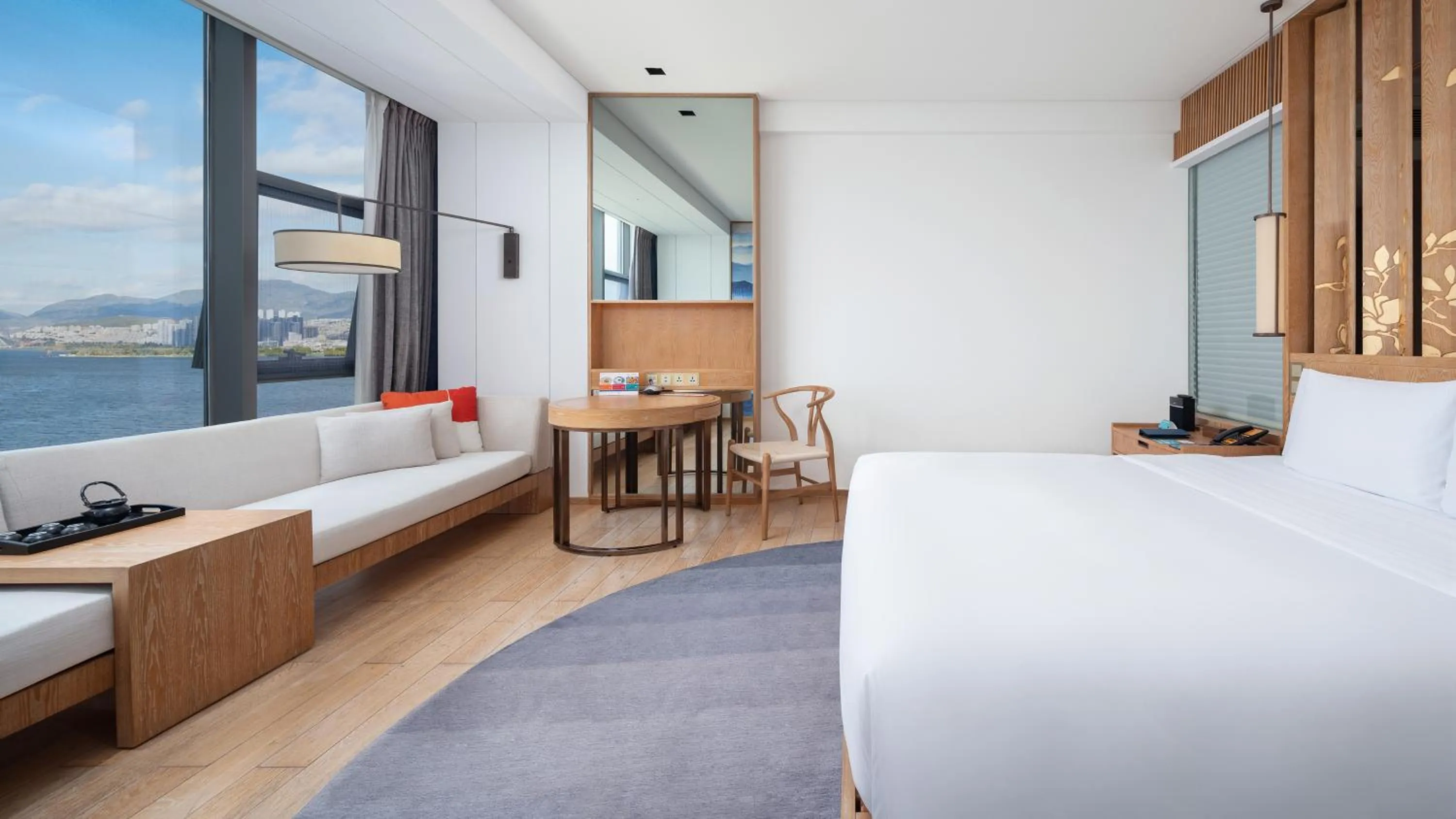 Bed in Hotel Indigo Dali Erhai by IHG