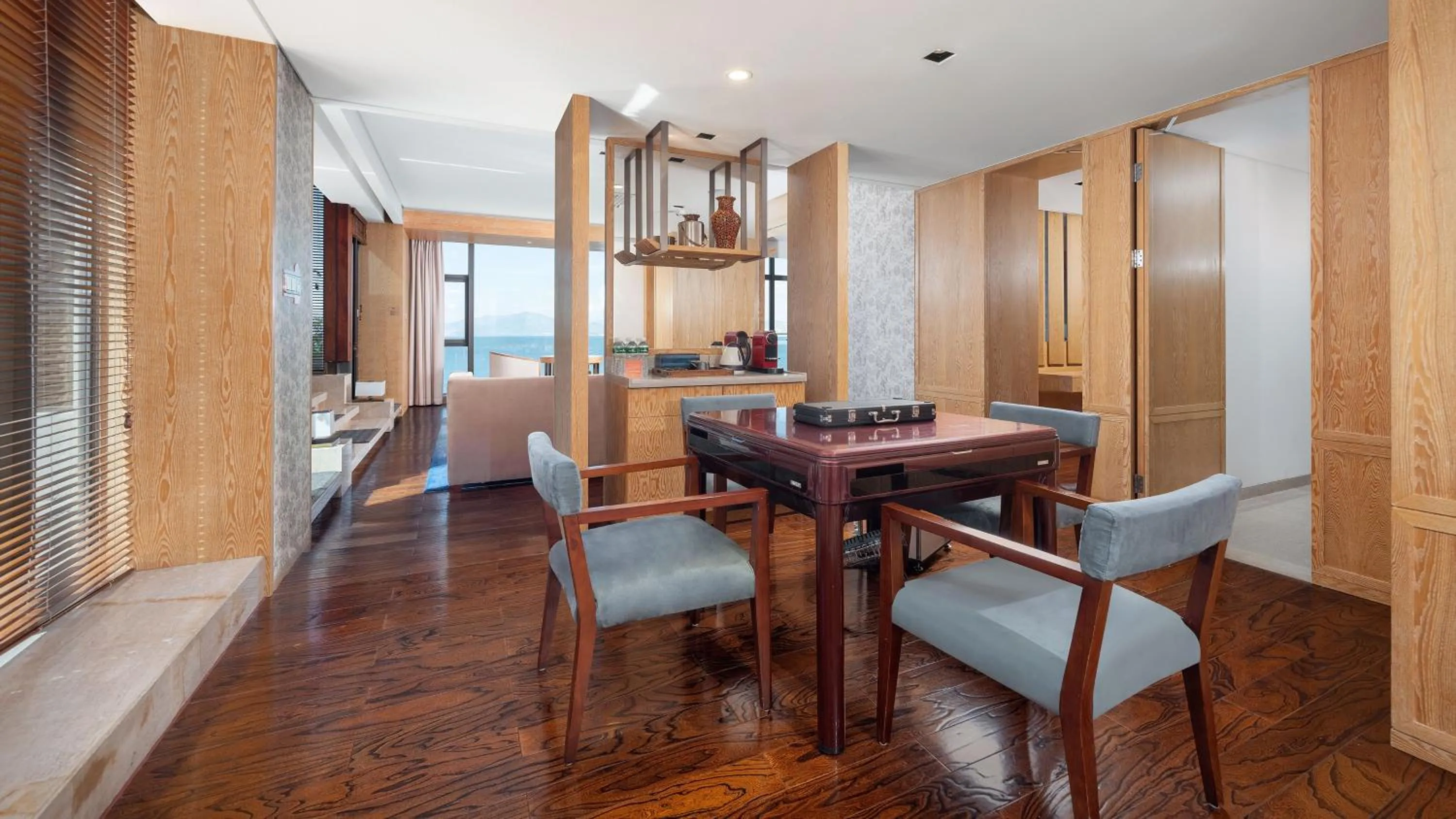 Photo of the whole room in Hotel Indigo Dali Erhai by IHG