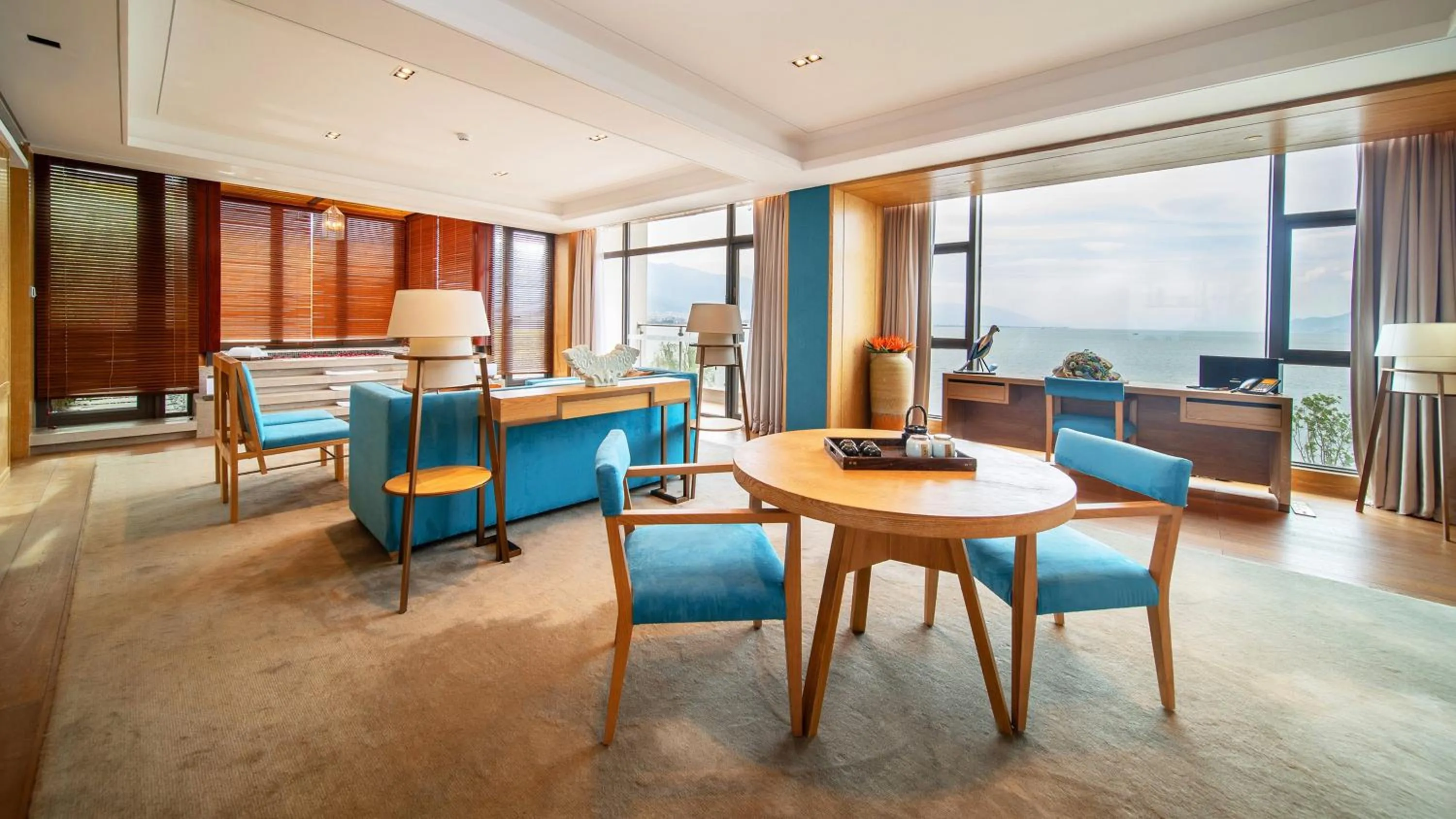 Photo of the whole room in Hotel Indigo Dali Erhai by IHG