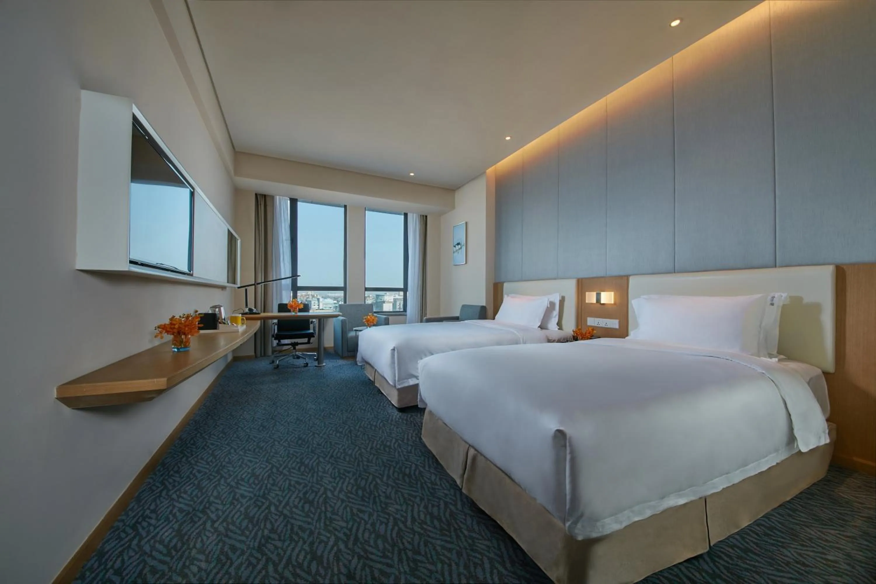 Photo of the whole room, Bed in Holiday Inn Express Nantong Textile City by IHG