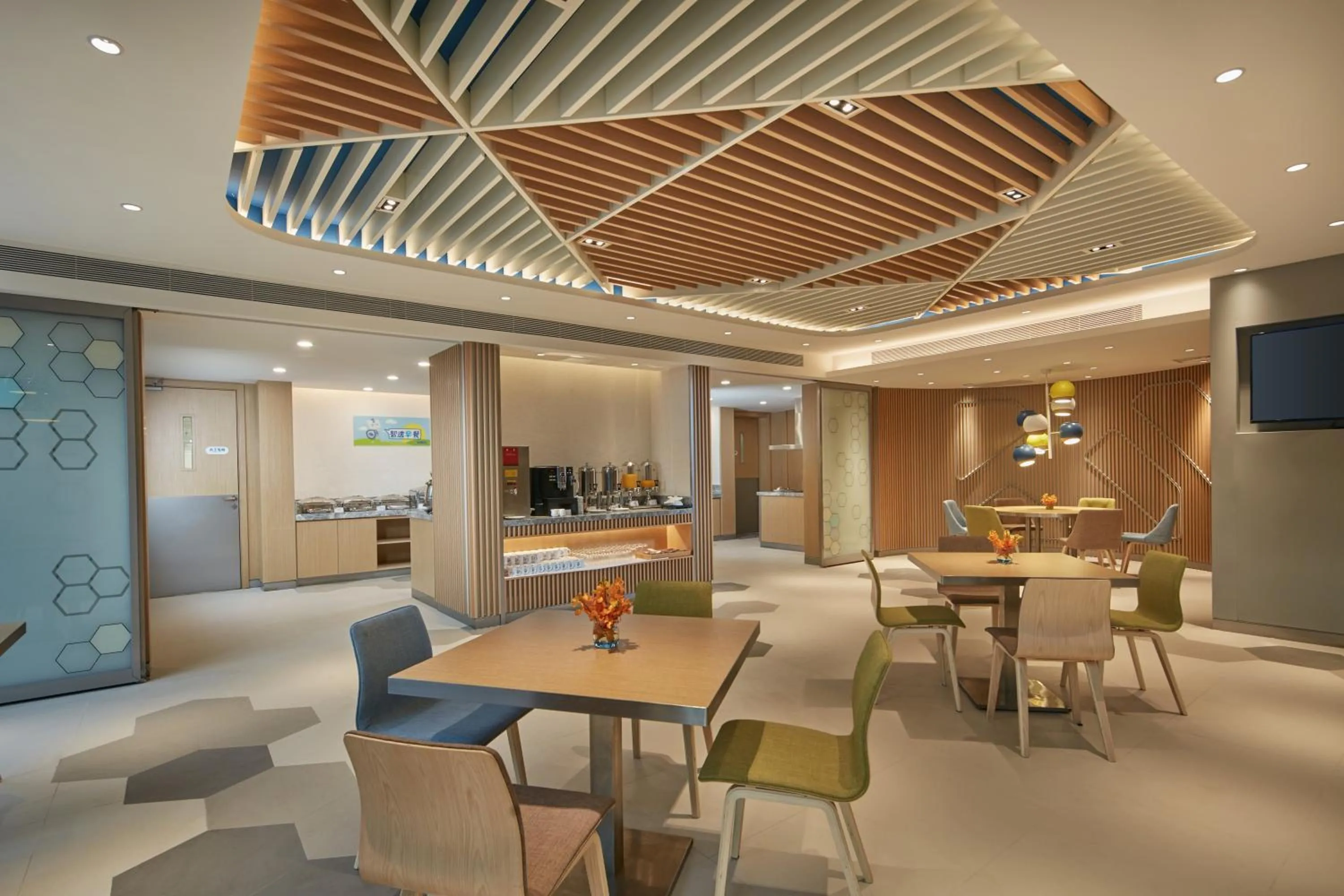 Breakfast in Holiday Inn Express Nantong Textile City by IHG