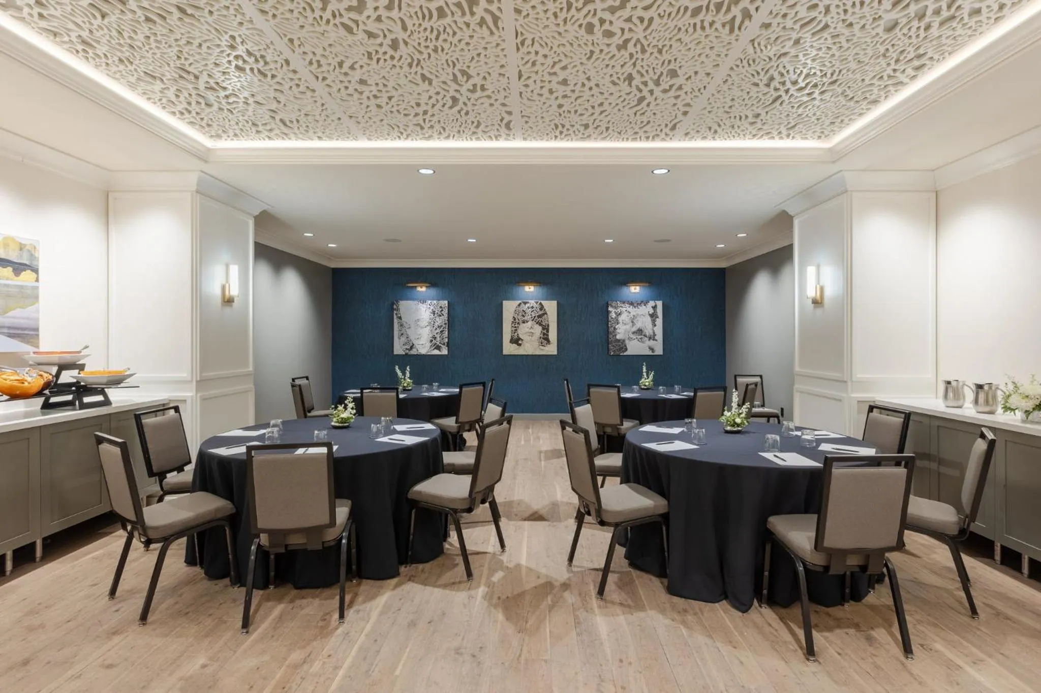 Meeting/conference room in InterContinental Minneapolis - St. Paul Airport by IHG