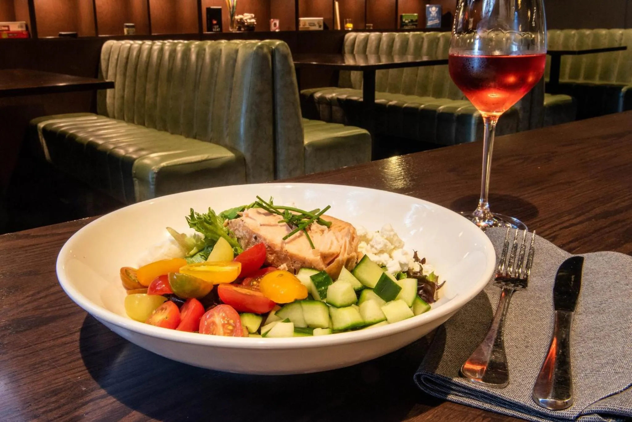 Restaurant/places to eat in InterContinental Minneapolis - St. Paul Airport by IHG