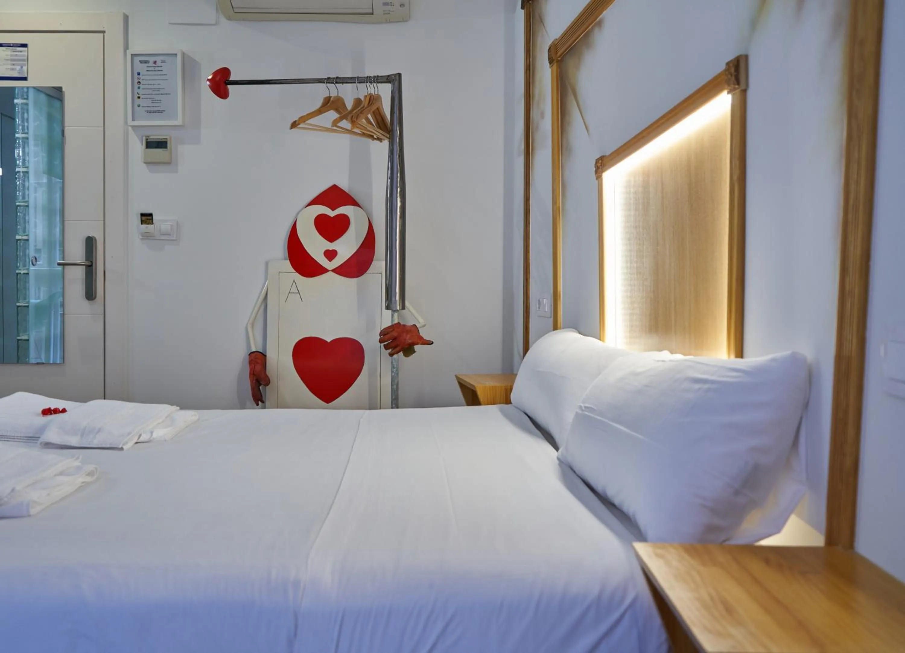 Bed in Pensión AliciaZzz Bed And Breakfast Bilbao