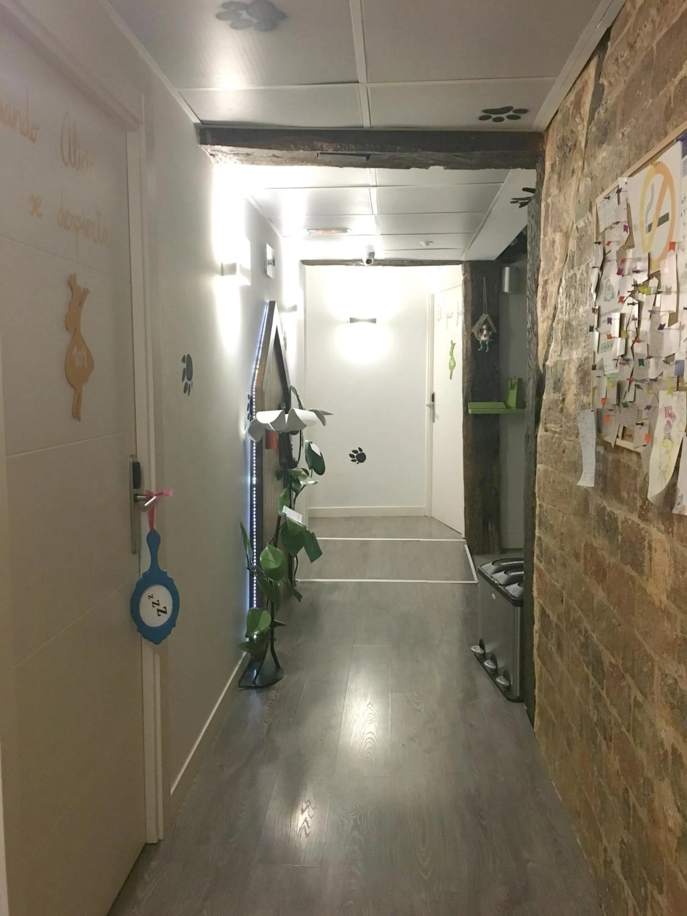 Lobby or reception in Pensión AliciaZzz Bed And Breakfast Bilbao