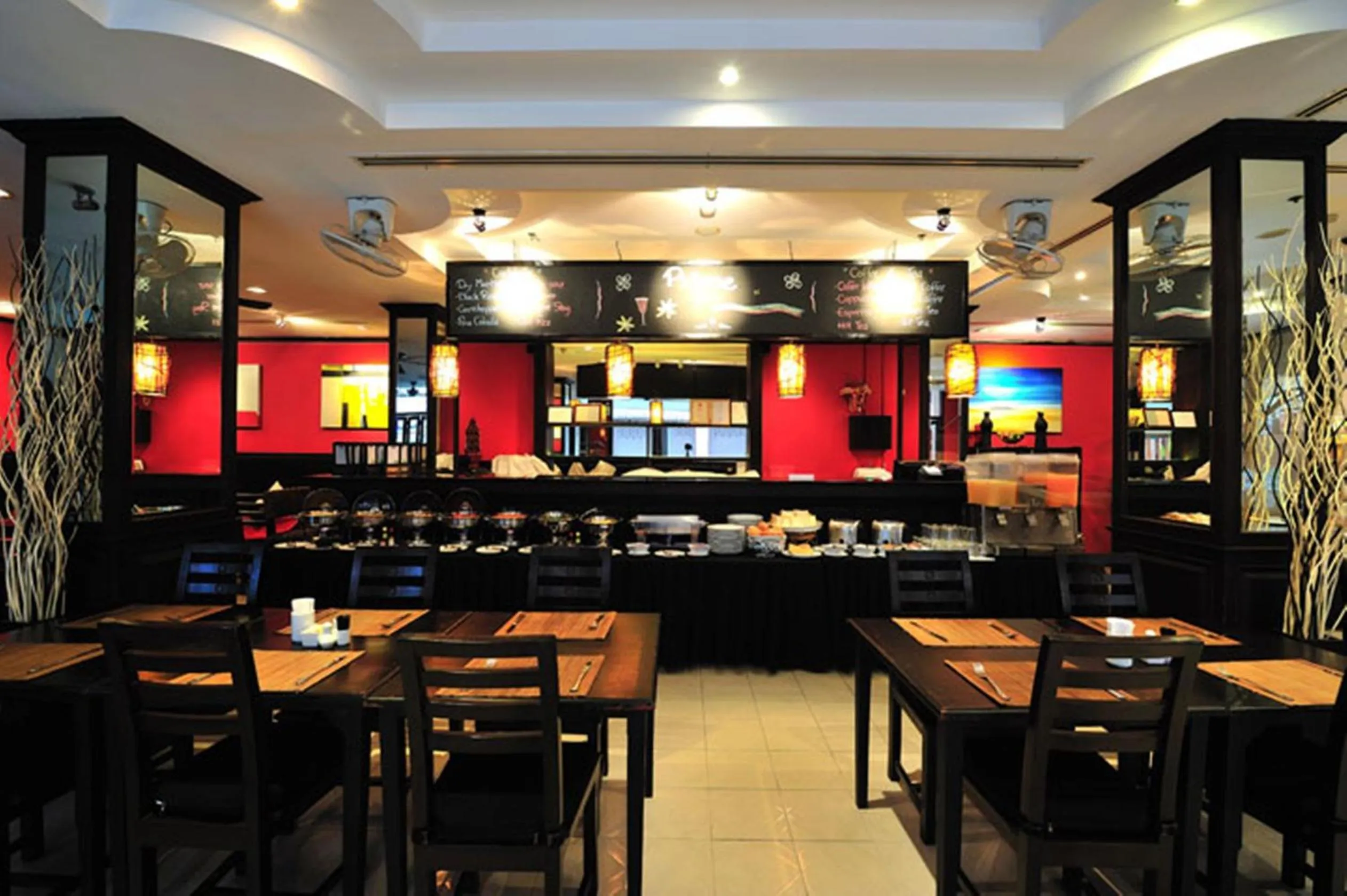 Restaurant/places to eat in Thipurai City Hotel