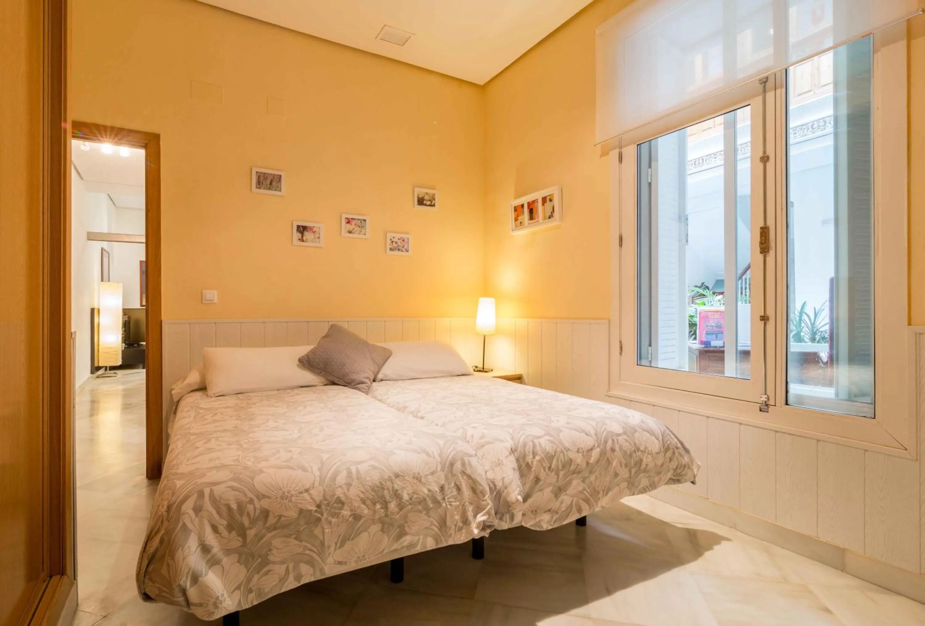 Bed in La Casa del Conde de Gelves Apartments