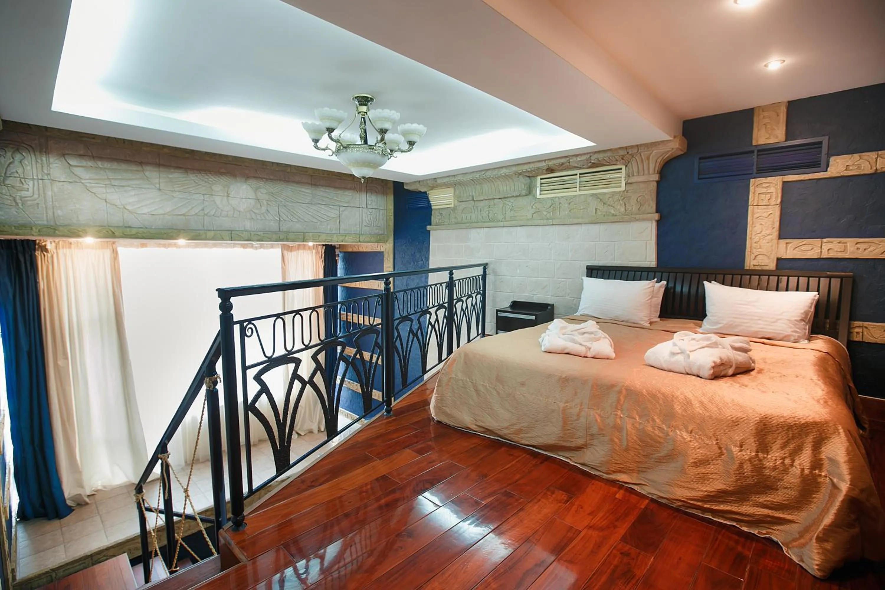 Photo of the whole room, Bed in Tsunami Spa Hotel