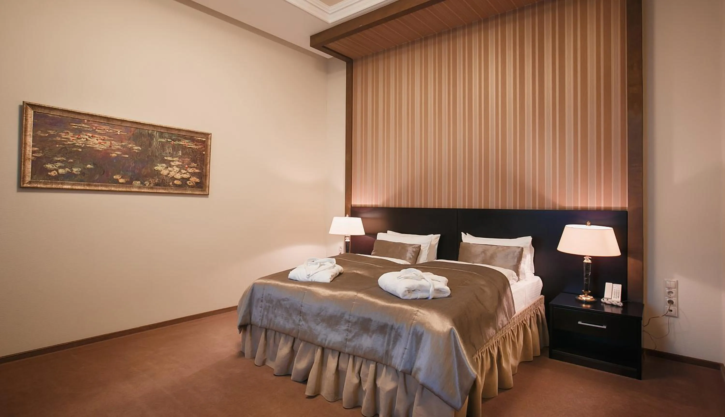 Photo of the whole room, Bed in Tsunami Spa Hotel