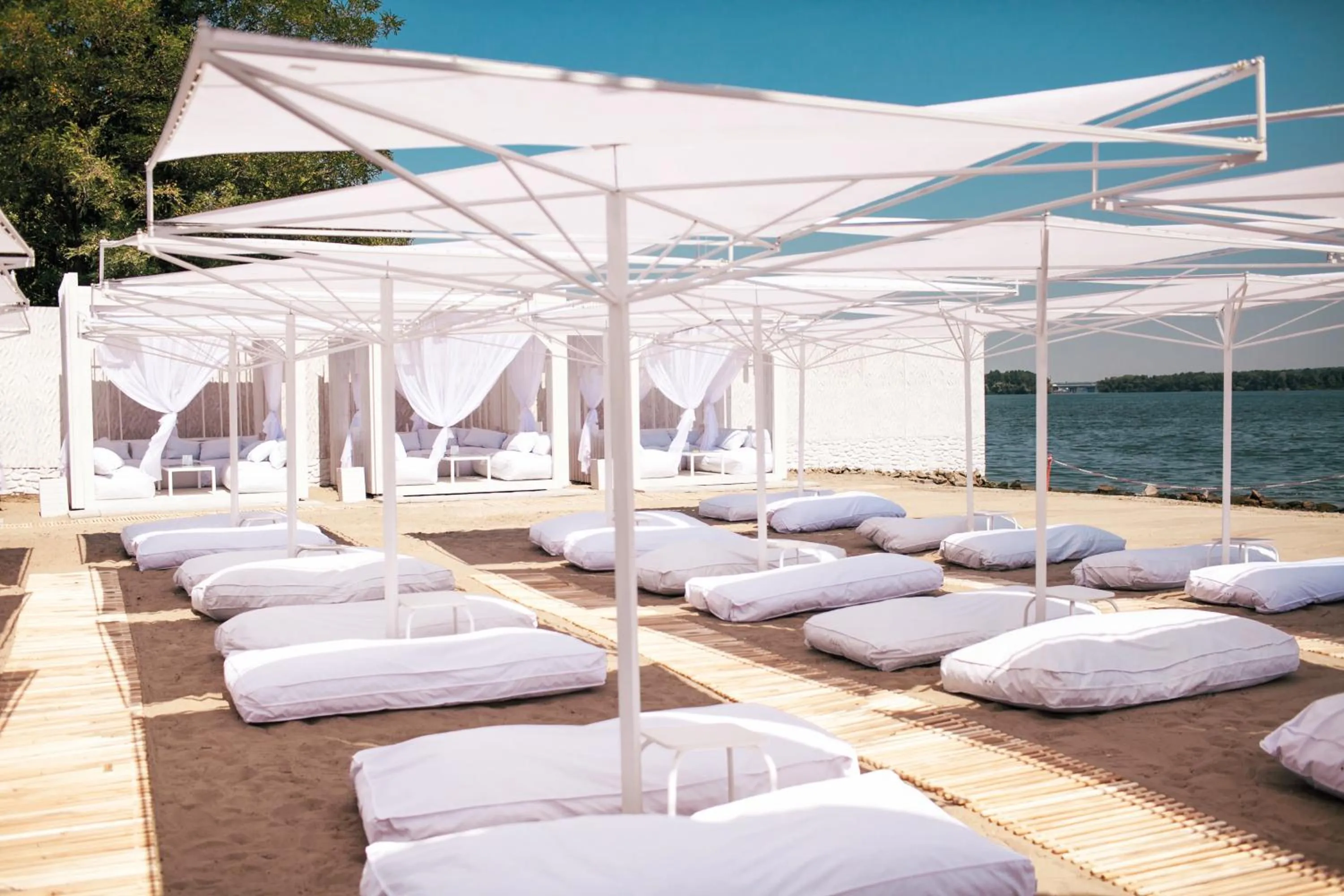 Neighbourhood in Tsunami Spa Hotel