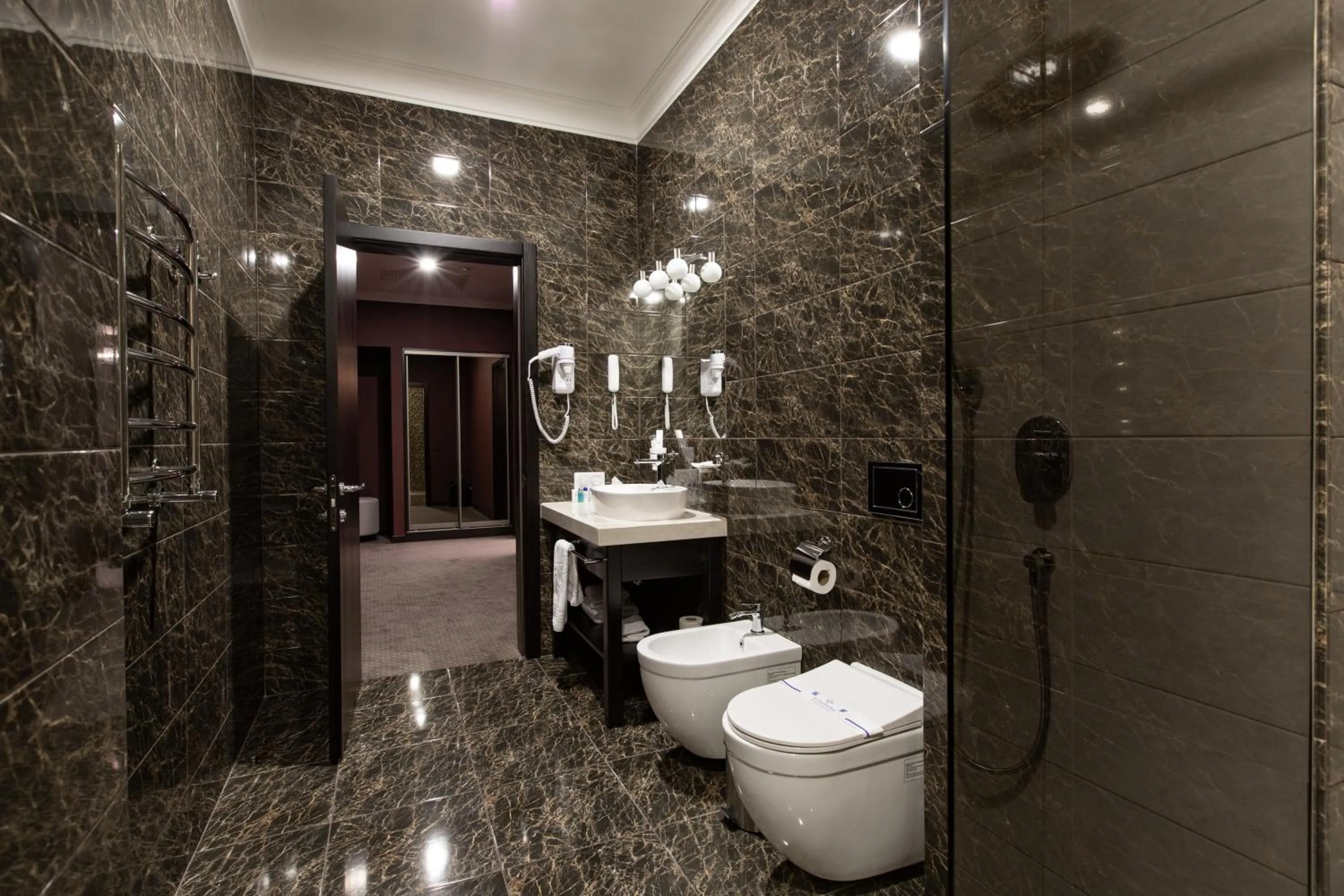 Bathroom in Tsunami Spa Hotel