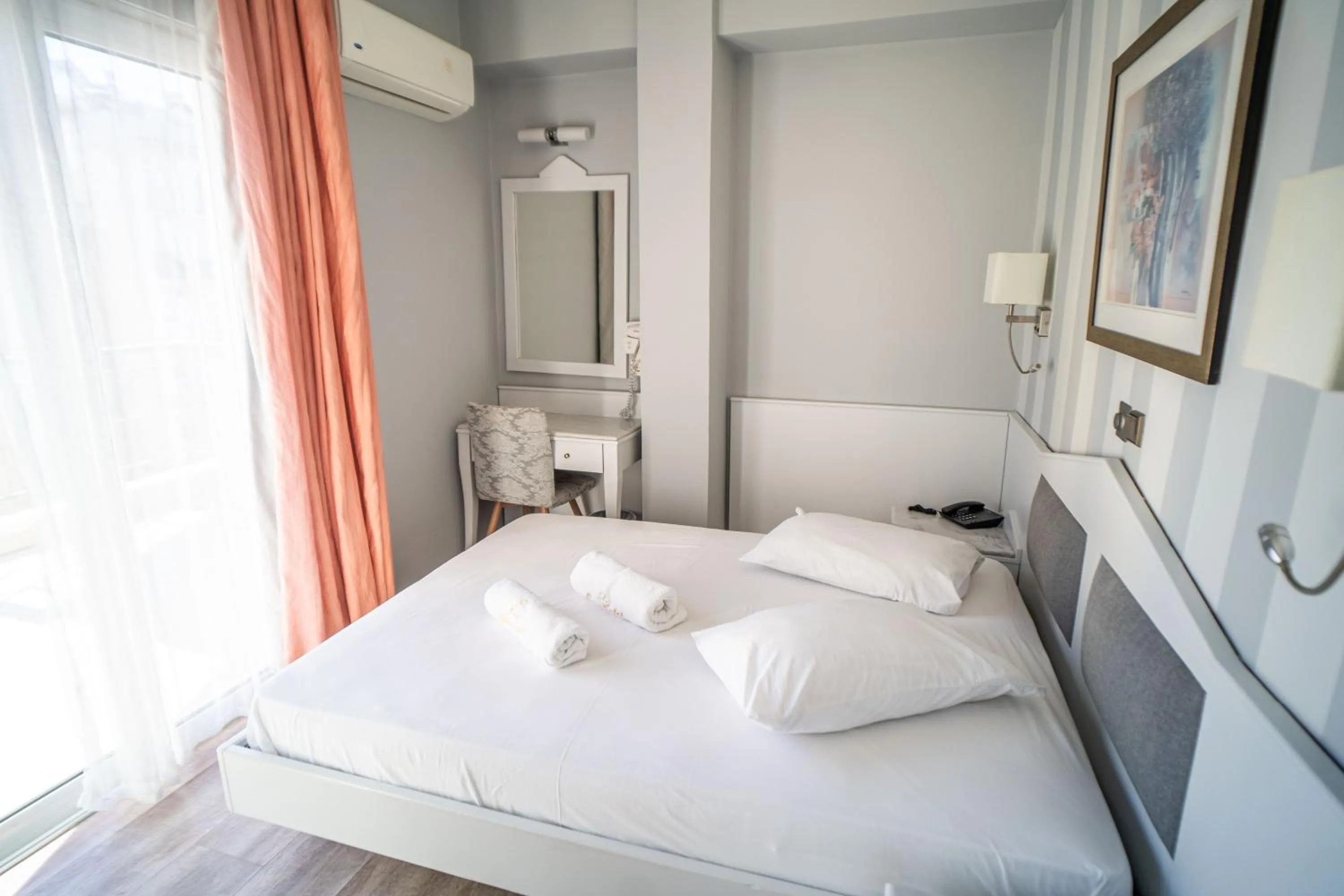 Bed in Eva Hotel Piraeus