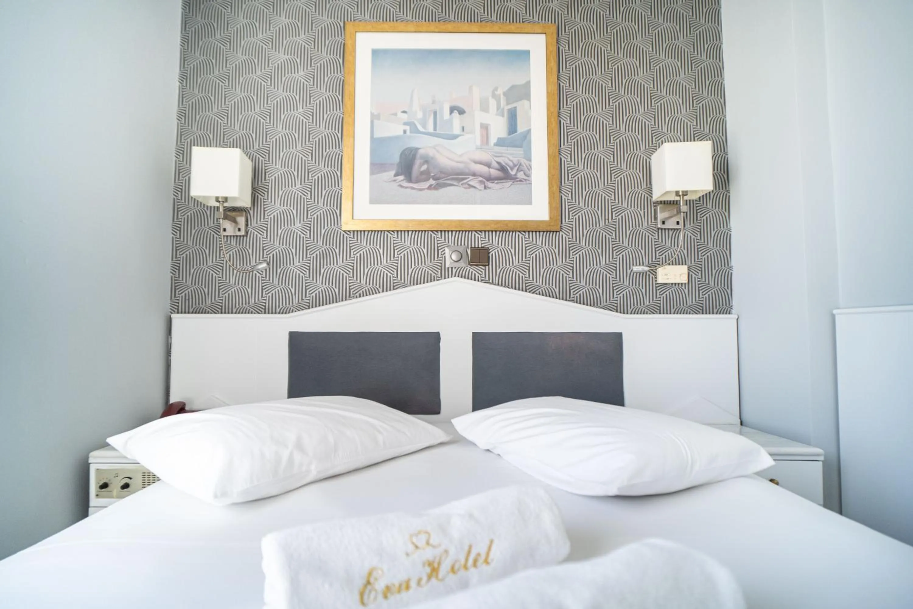 Bed in Eva Hotel Piraeus