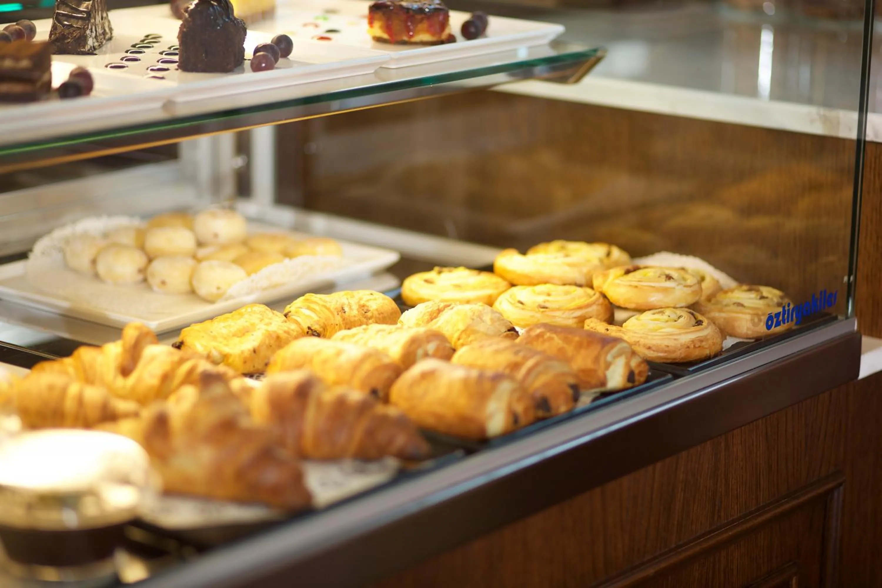 Restaurant/places to eat in Hotel Momento Golden Horn