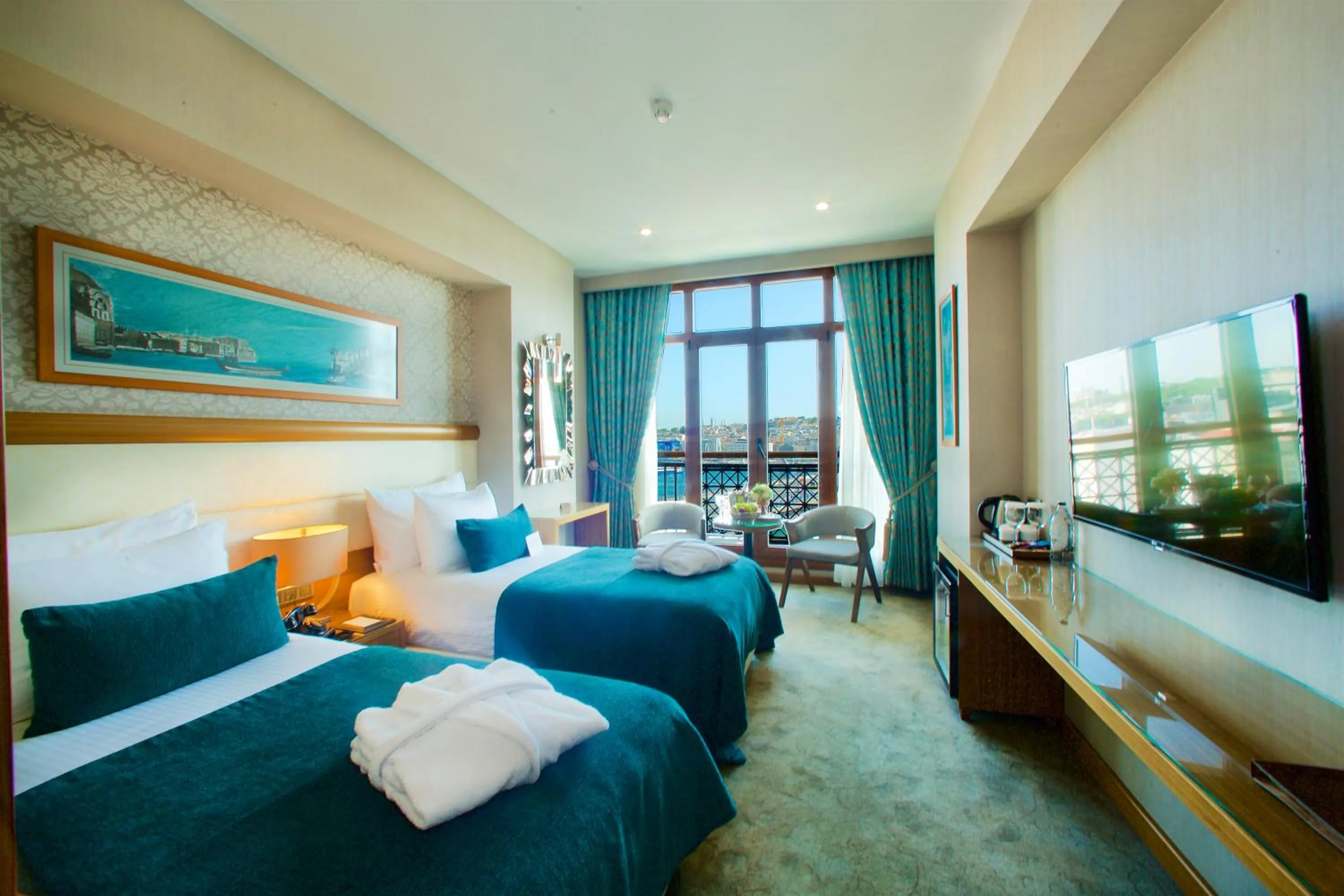 Bedroom, Bed in Hotel Momento Golden Horn