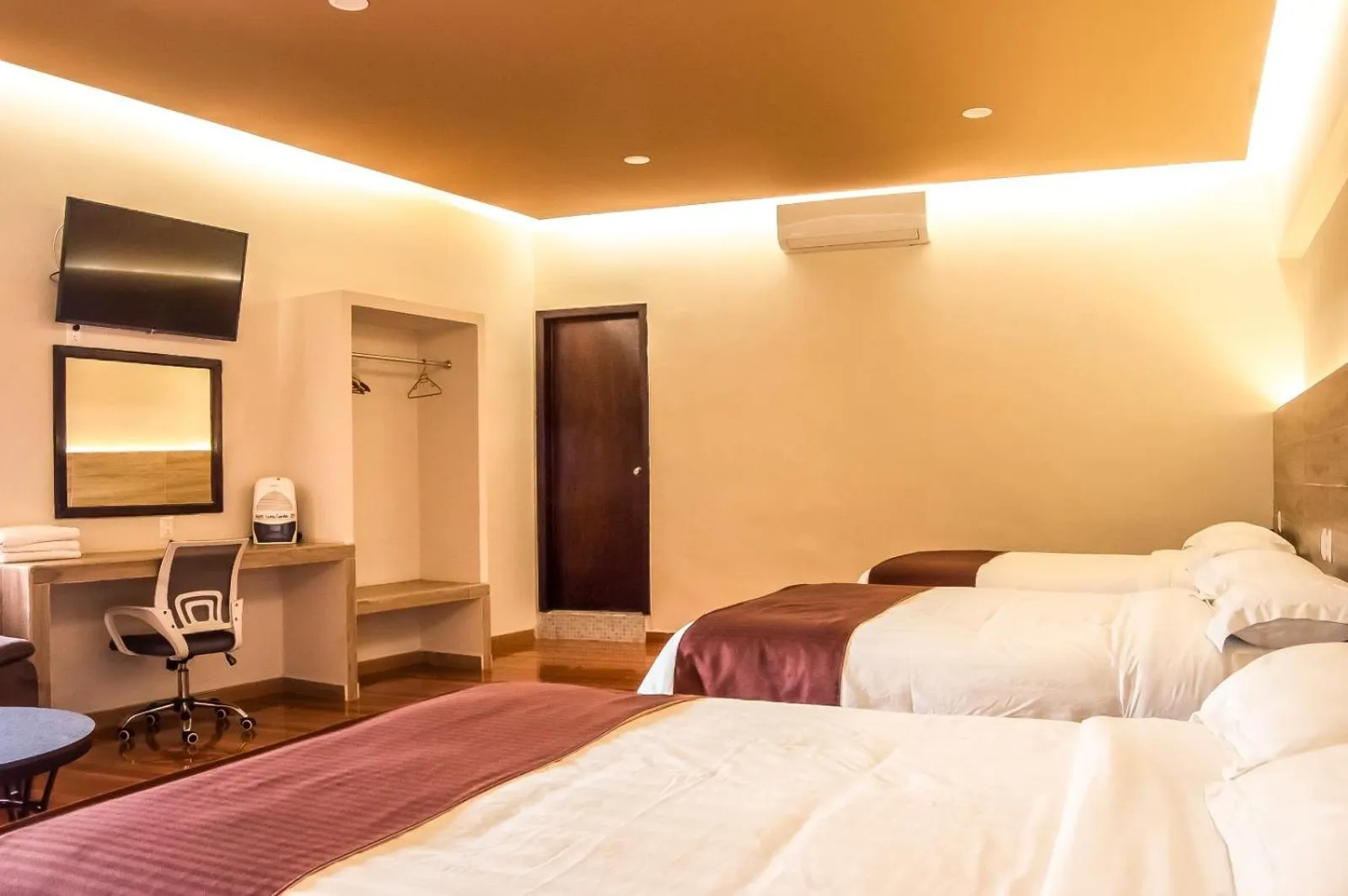 Bed in Hotel Luna Caribe