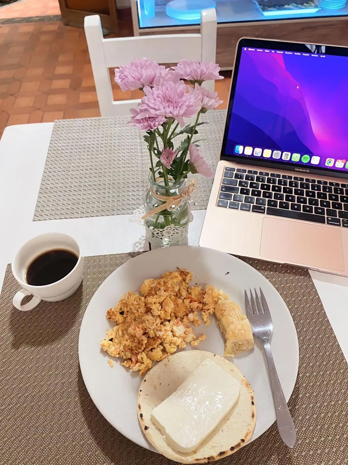 Restaurant/places to eat in Ayenda Habana Vieja 1221