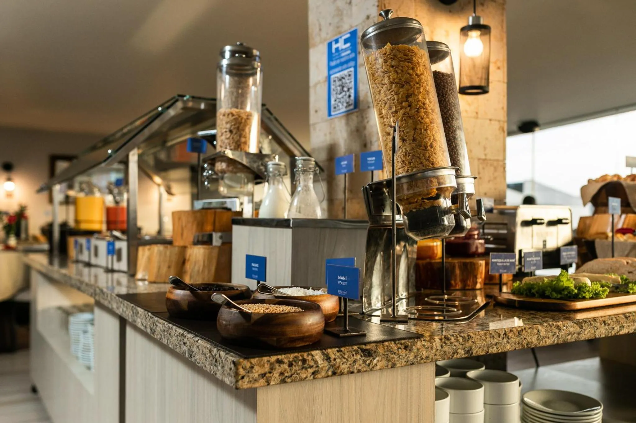 Restaurant/places to eat in Hotel Carretero