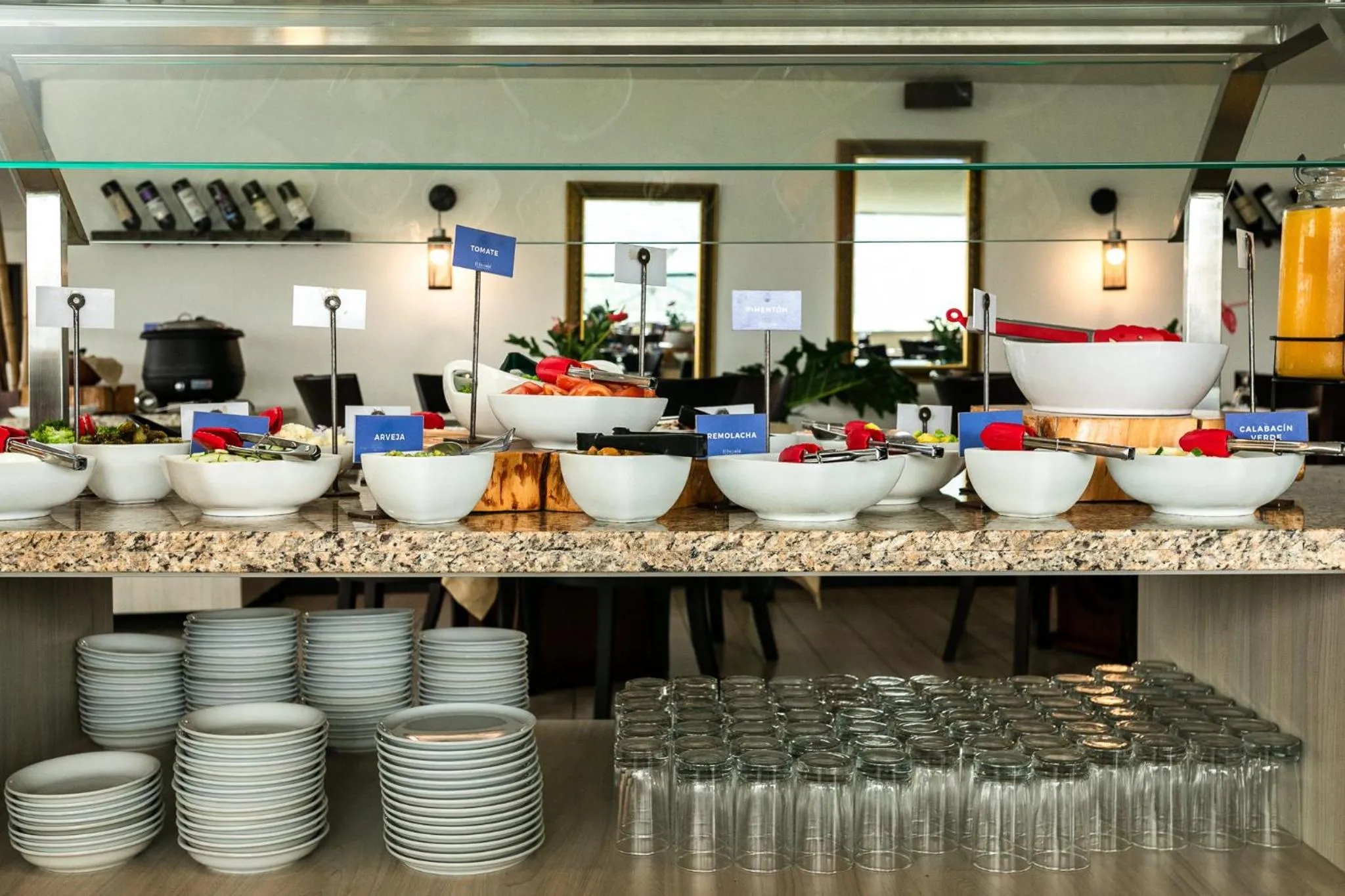 Restaurant/places to eat in Hotel Carretero