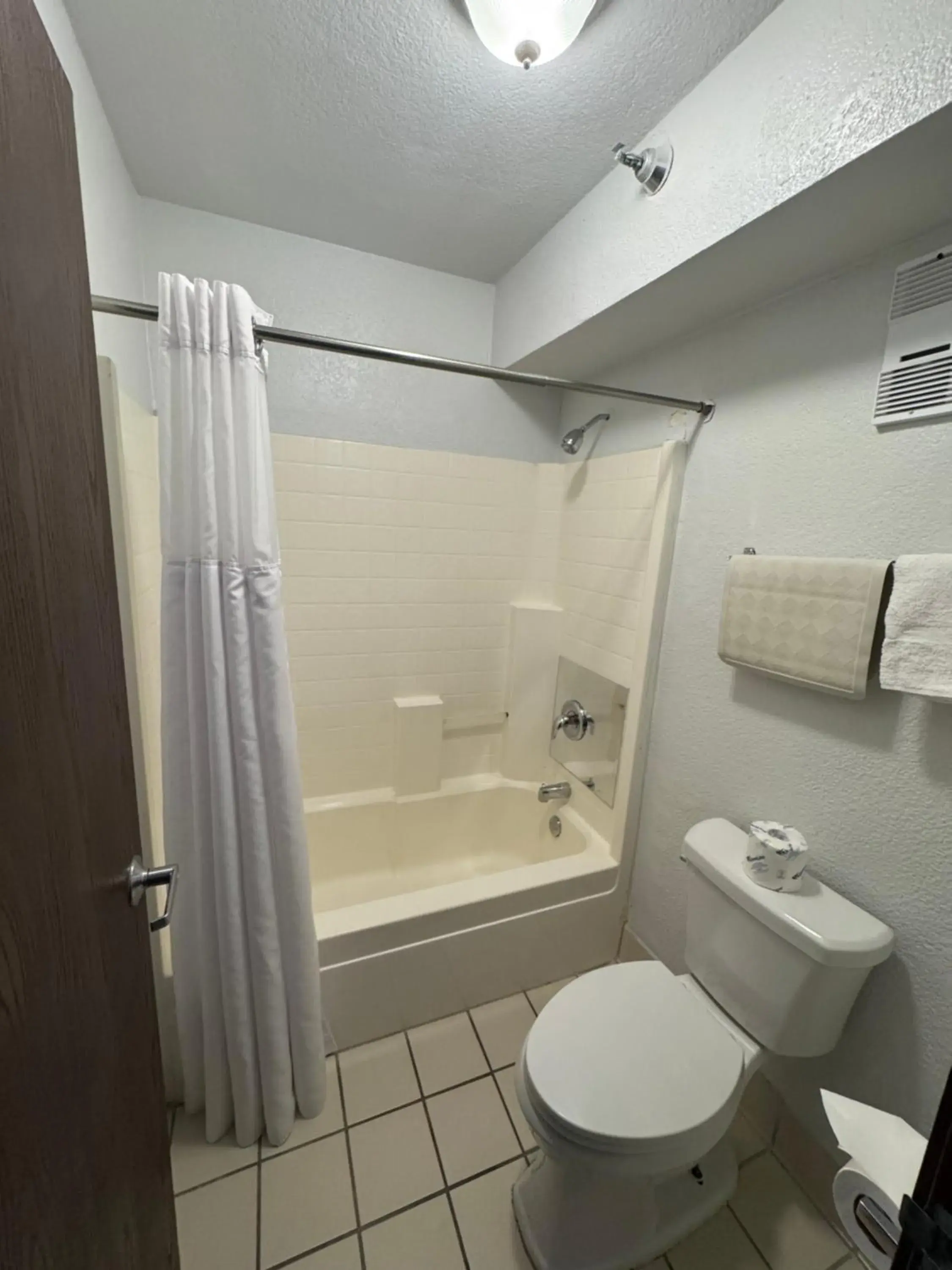 Standard King Room - single occupancy in The New Pioneer Standard King Room - single occupancy in The New Pioneer