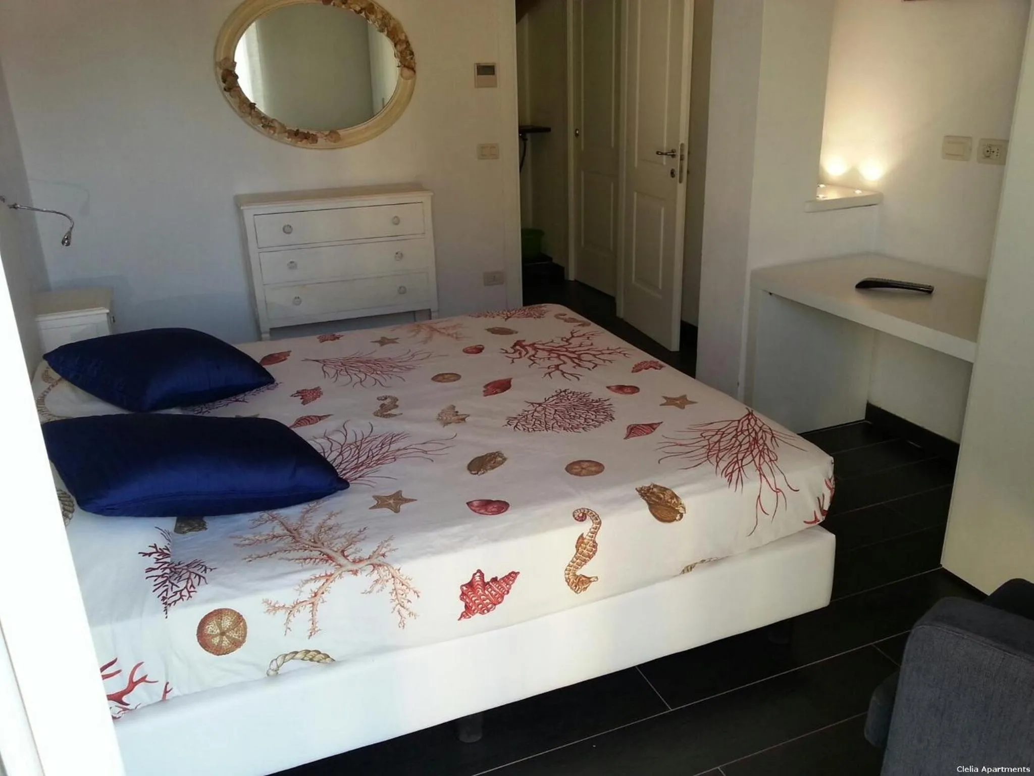 Bedroom, Bed in Clelia Apartments - Deiva Marina