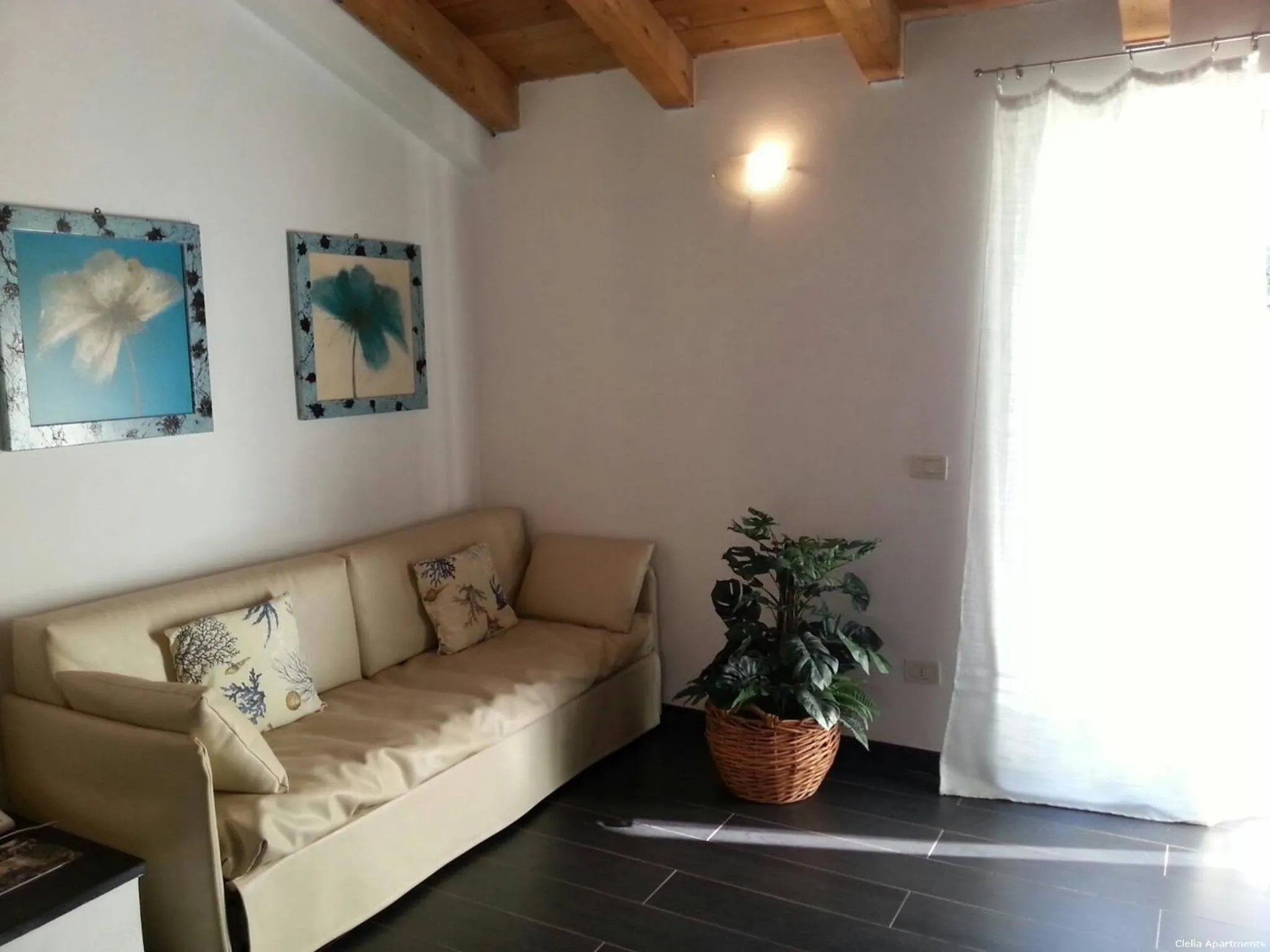 Communal lounge/ TV room in Clelia Apartments - Deiva Marina