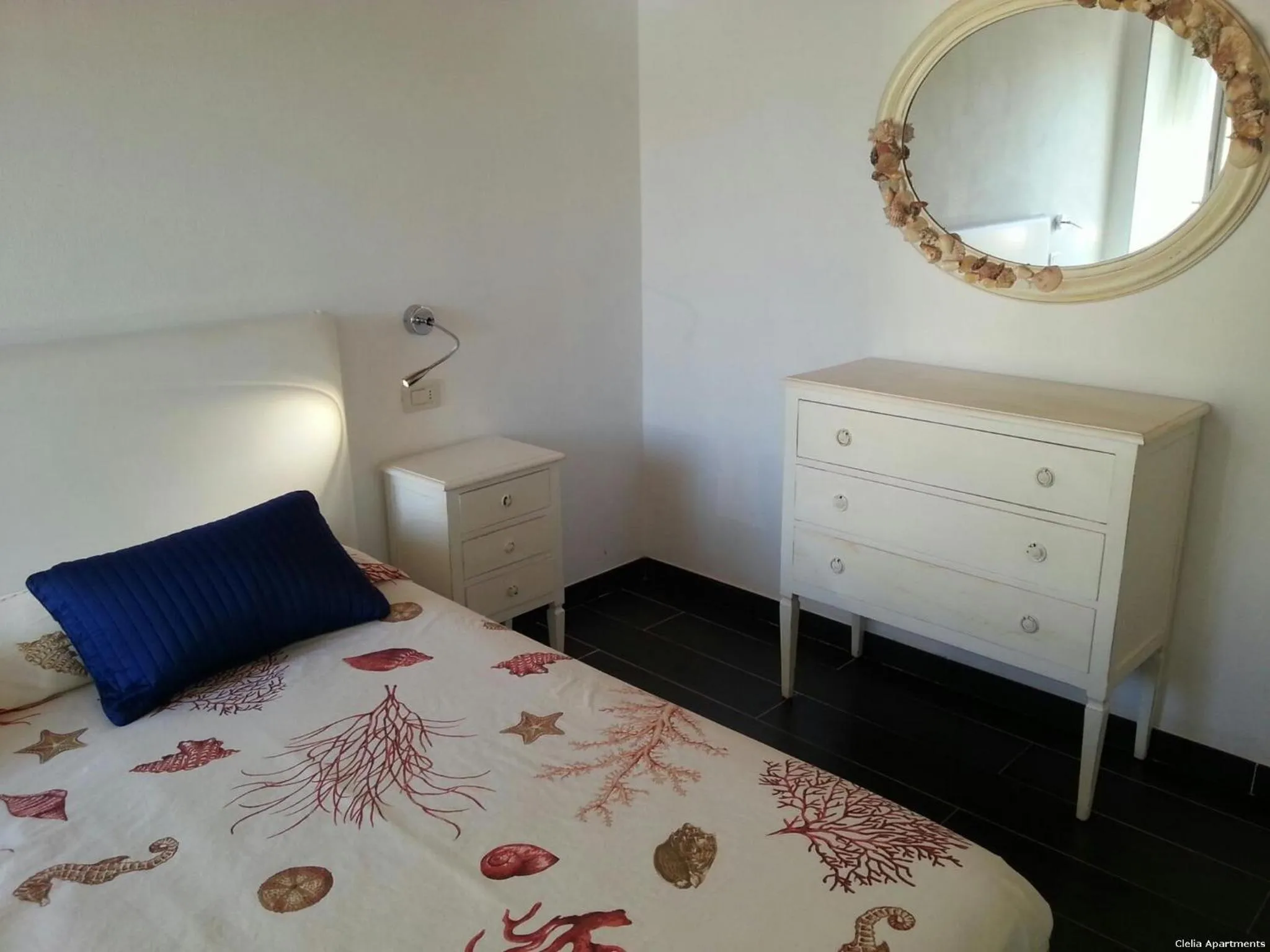 Bedroom, Bed in Clelia Apartments - Deiva Marina