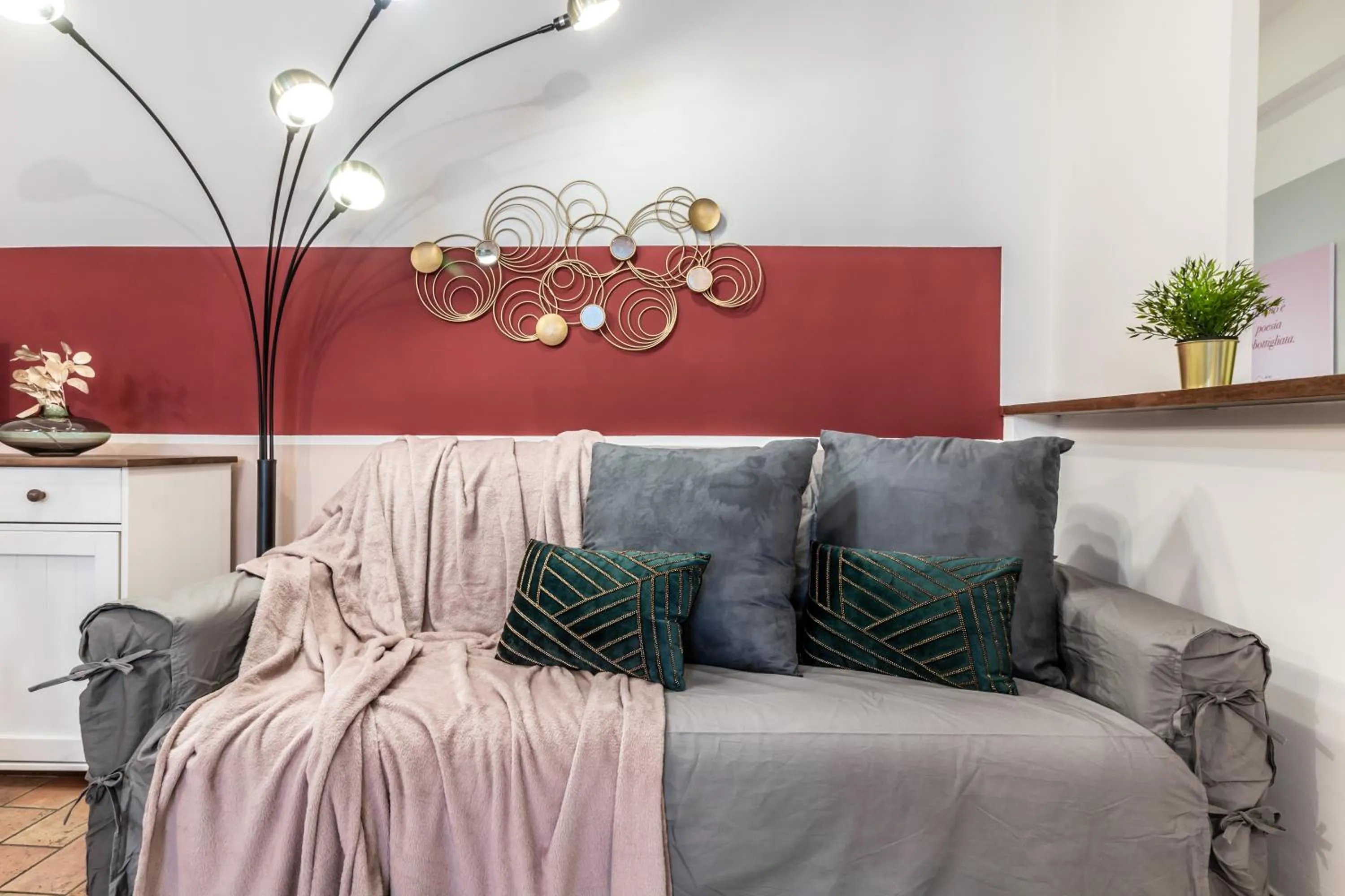 Living room, Bed in Wine Apartments Florence Ansonica