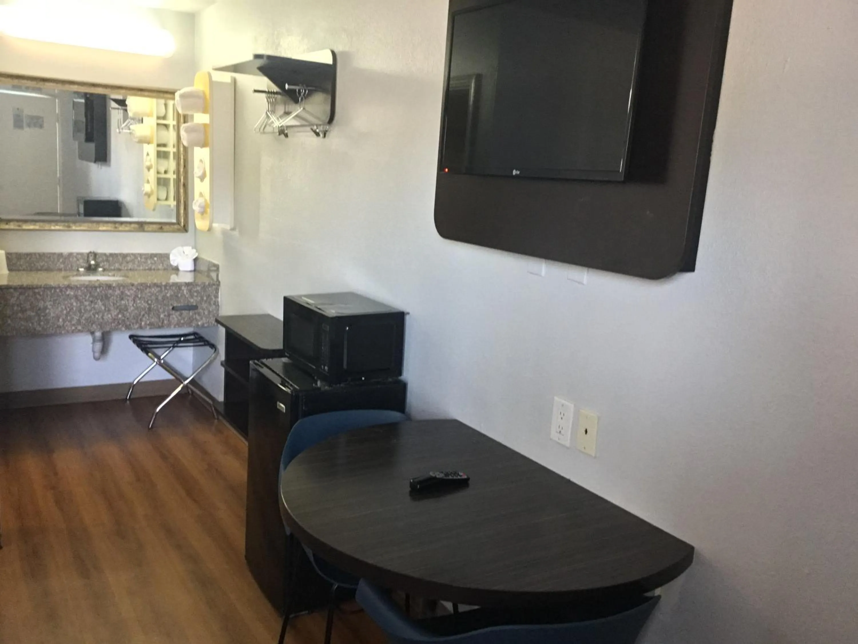 Motel 6-El Paso, TX - West