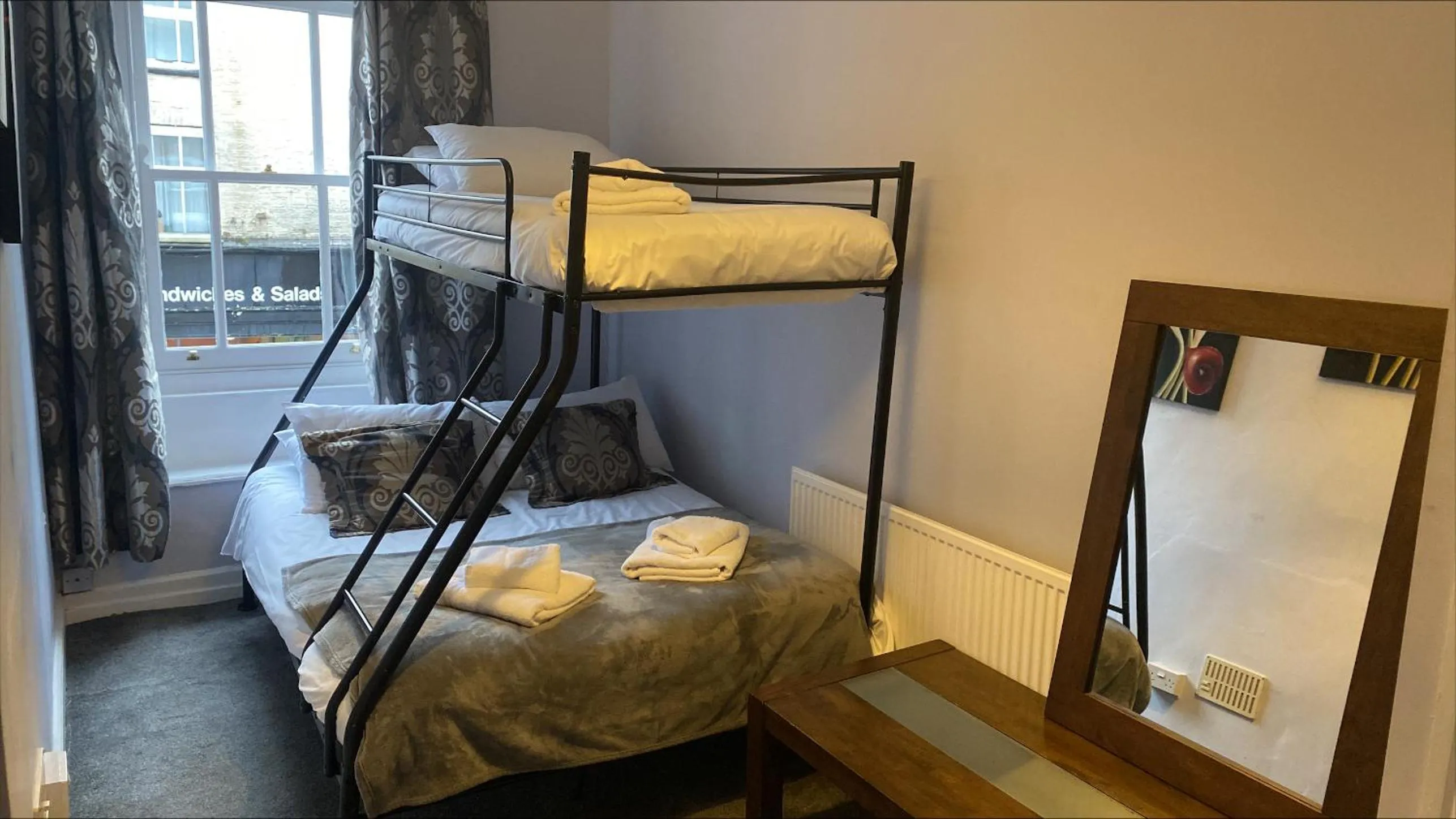 Bedroom, Bed in The Pack Horse