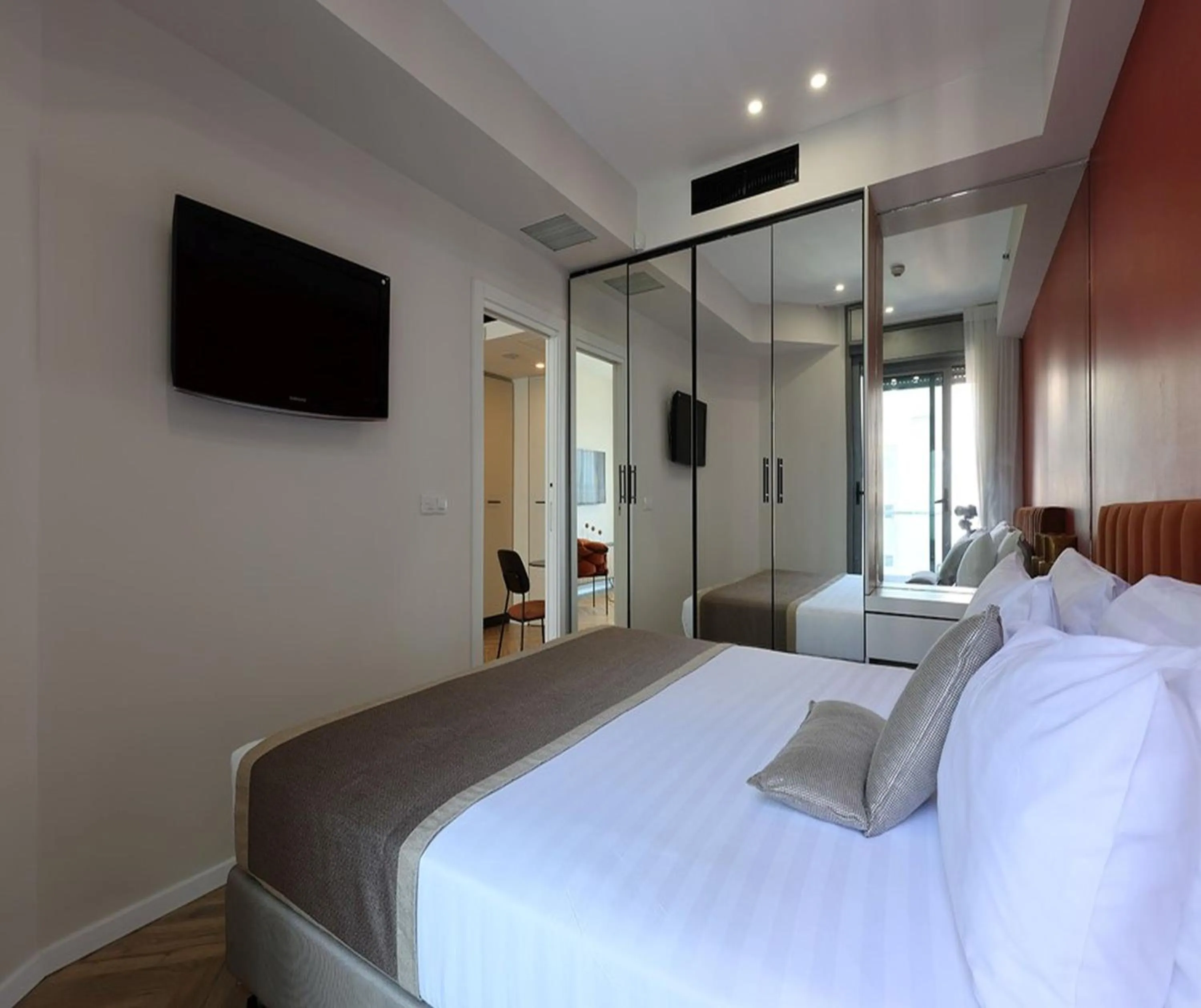 TV and multimedia, Bed in West Tel Aviv- All Suites Hotel By The Sea