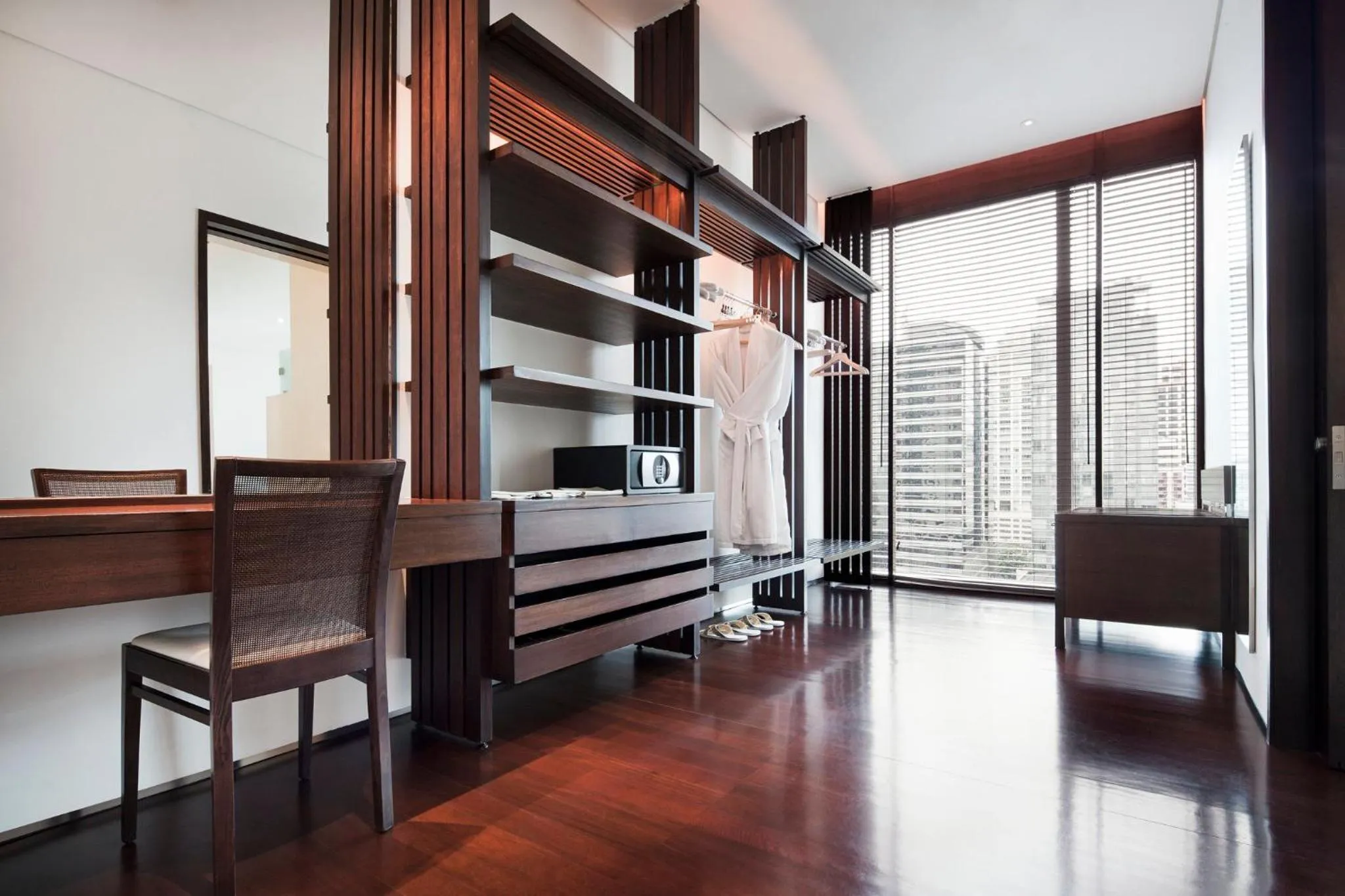 Photo of the whole room in COMO Metropolitan Bangkok