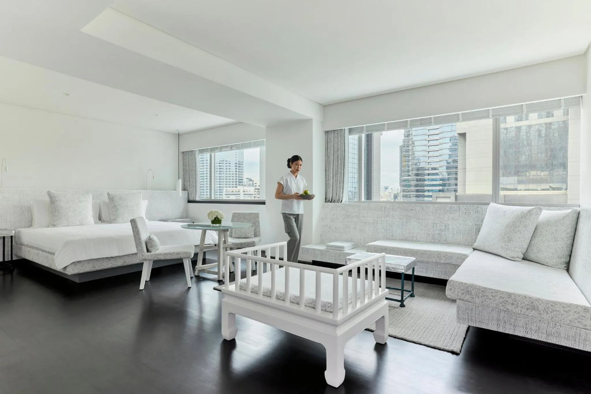 Photo of the whole room, Bed in COMO Metropolitan Bangkok