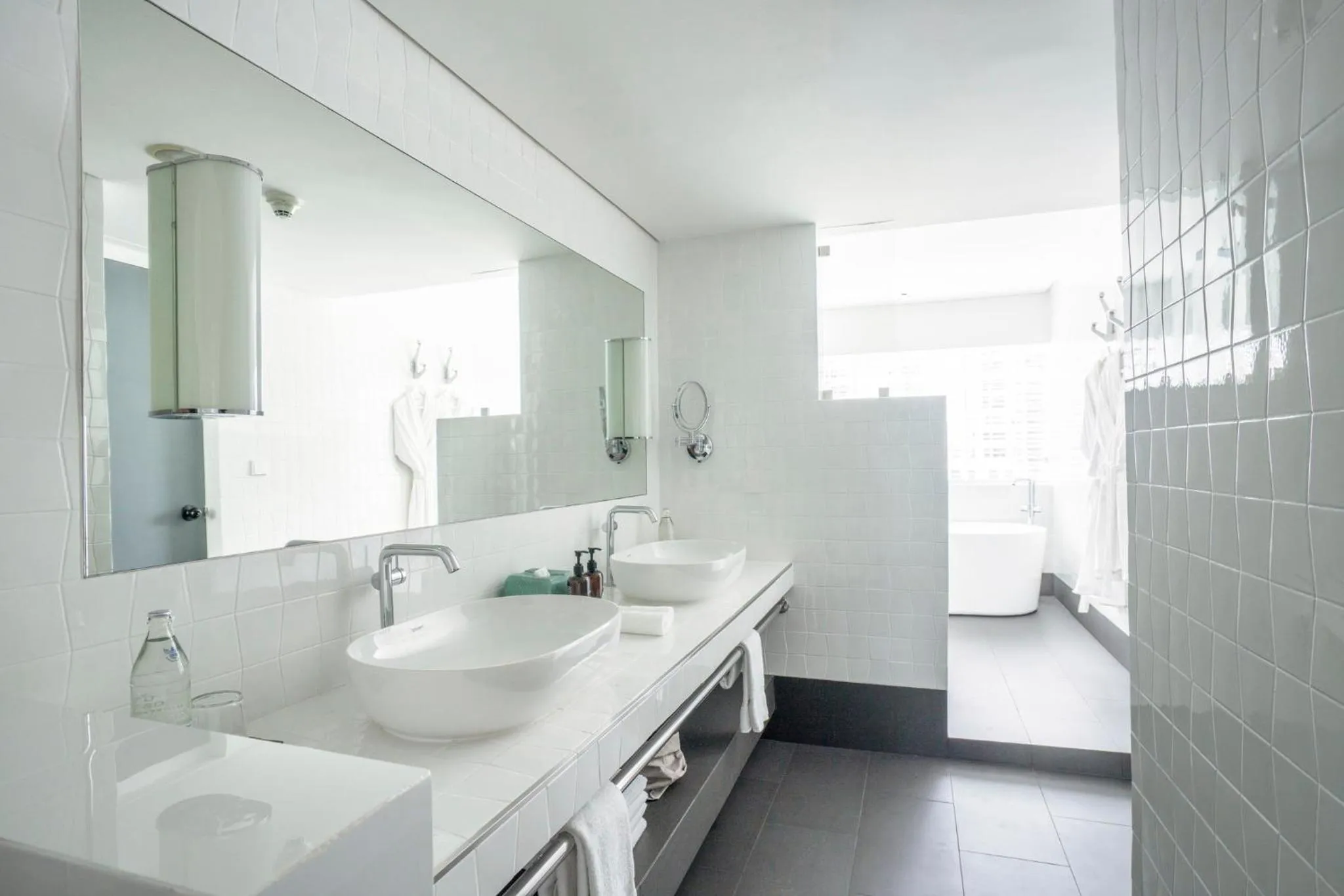 Photo of the whole room in COMO Metropolitan Bangkok