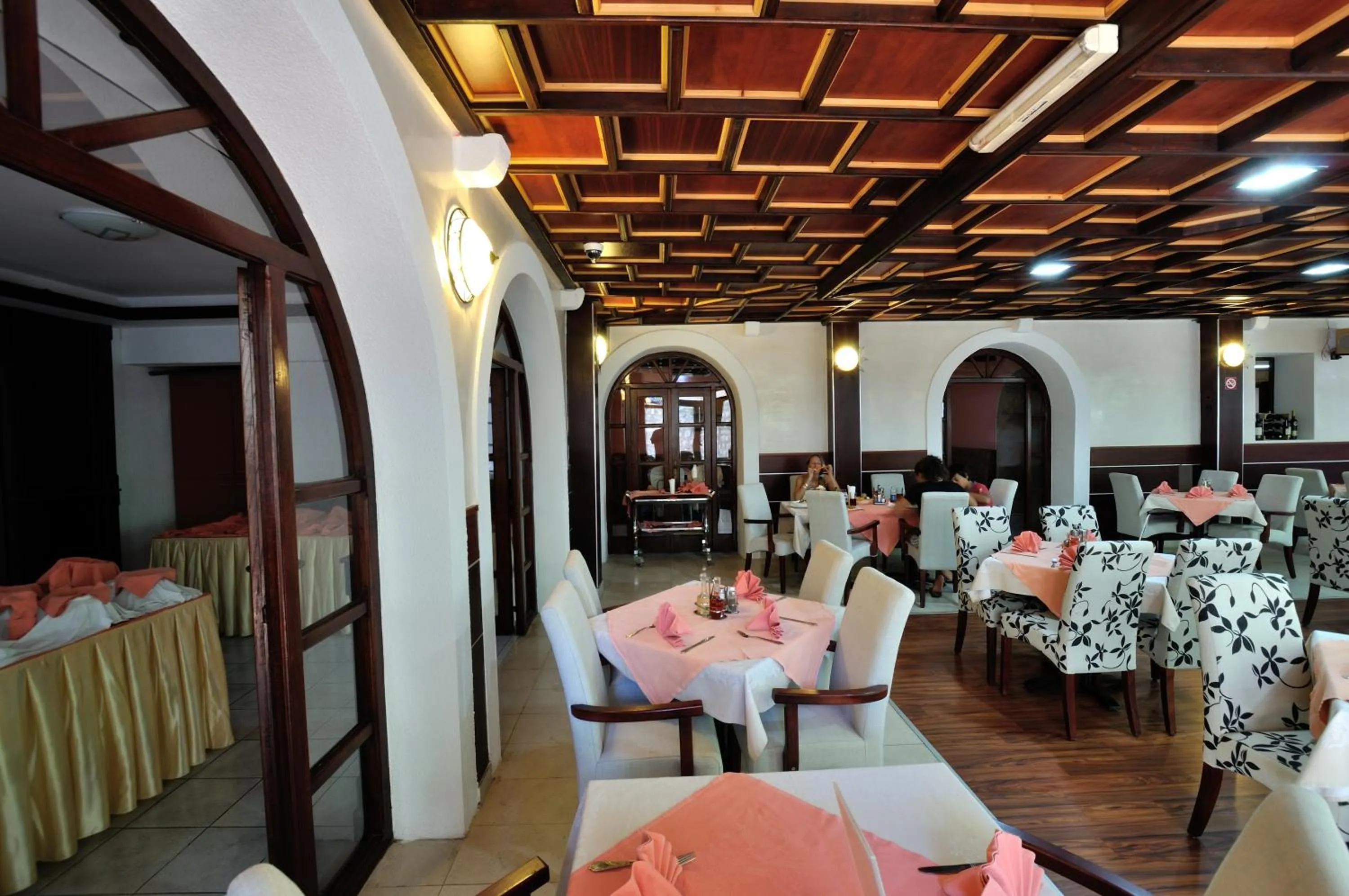 Restaurant/places to eat in Vila Đurić - Ex Hotel Đurić