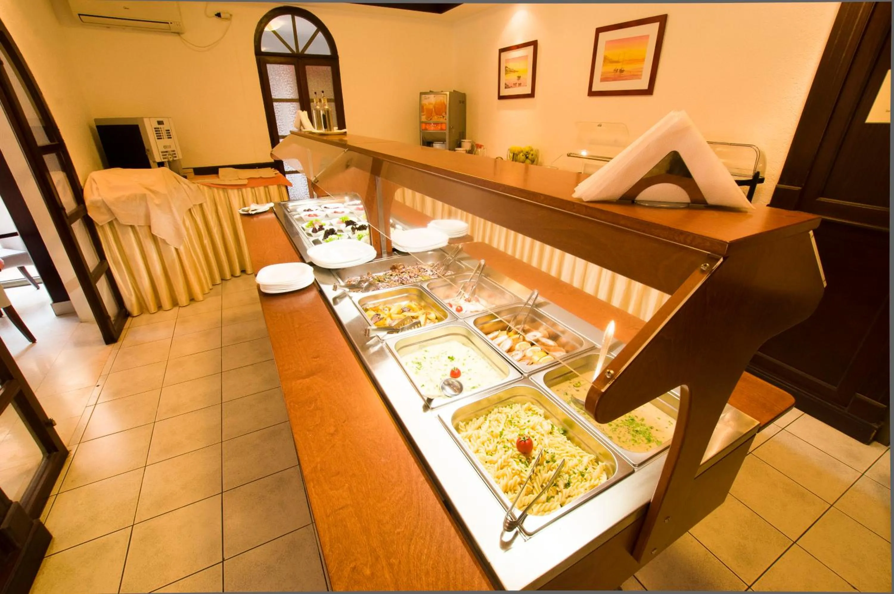 Buffet breakfast in Vila Đurić - Ex Hotel Đurić