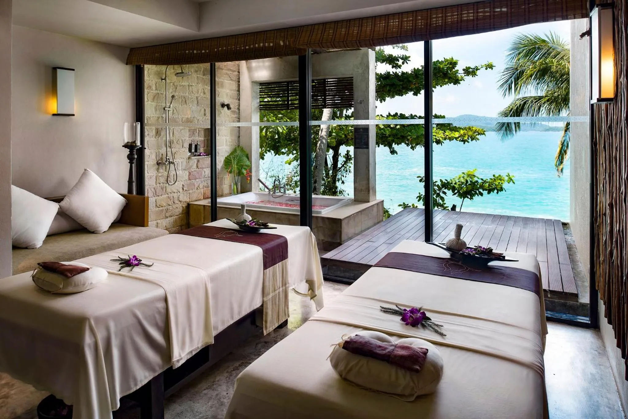 Spa and wellness centre/facilities, Bed in Centara Villas Phuket