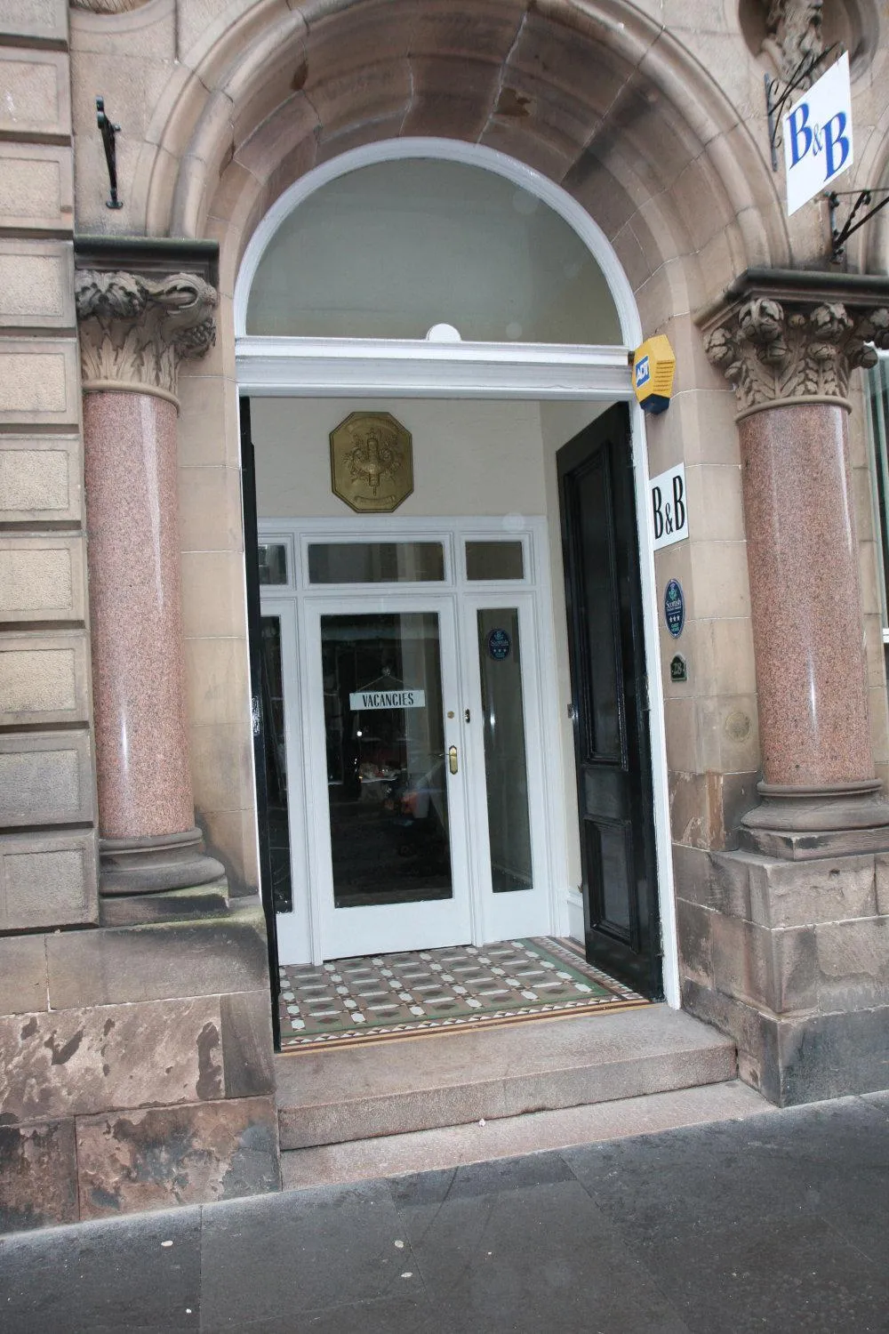 Facade/entrance in Bank Guest House