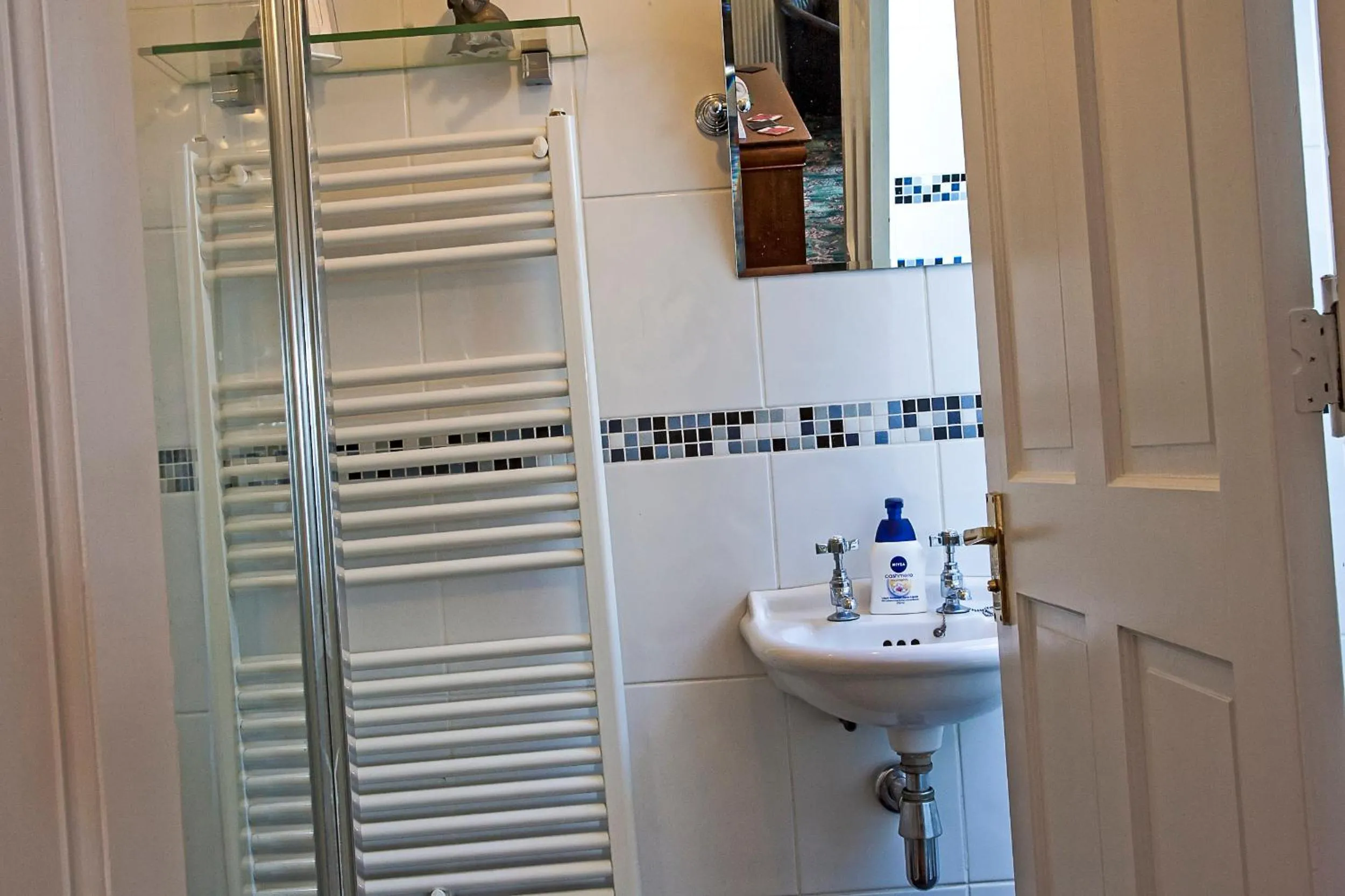 Bathroom in Bank Guest House