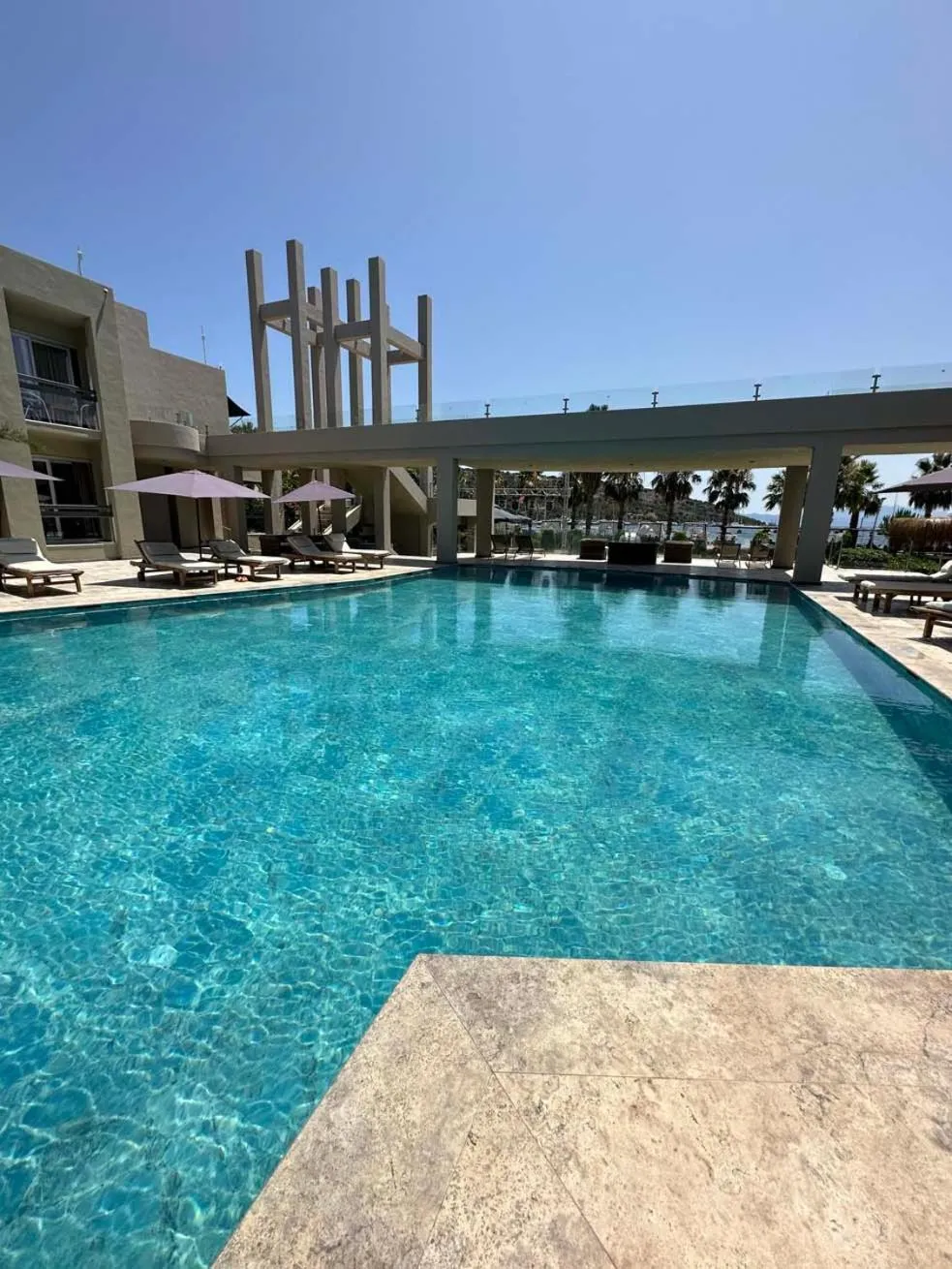 Swimming pool in Hotel Ambrosia