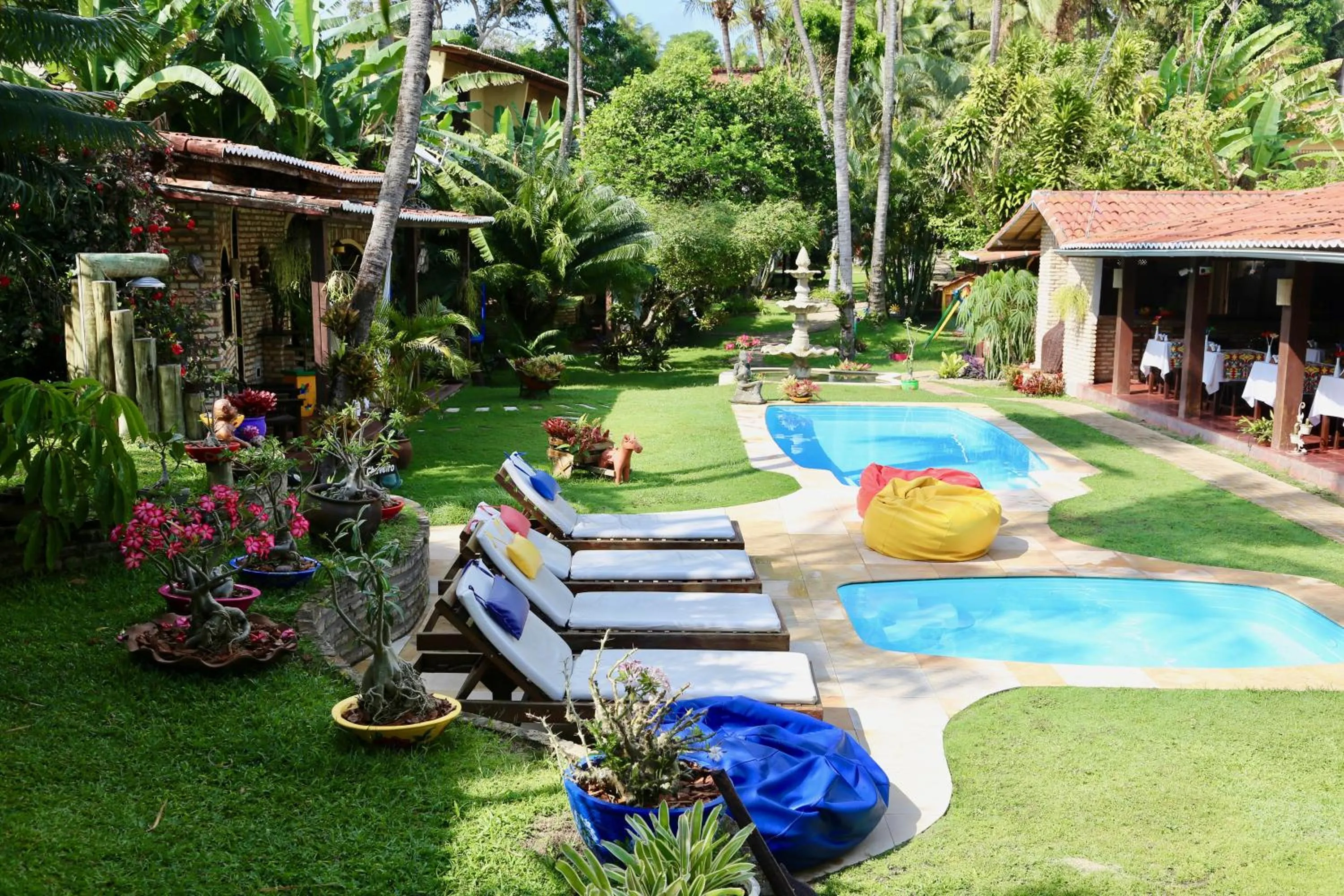 Swimming pool in Pousada Oasis