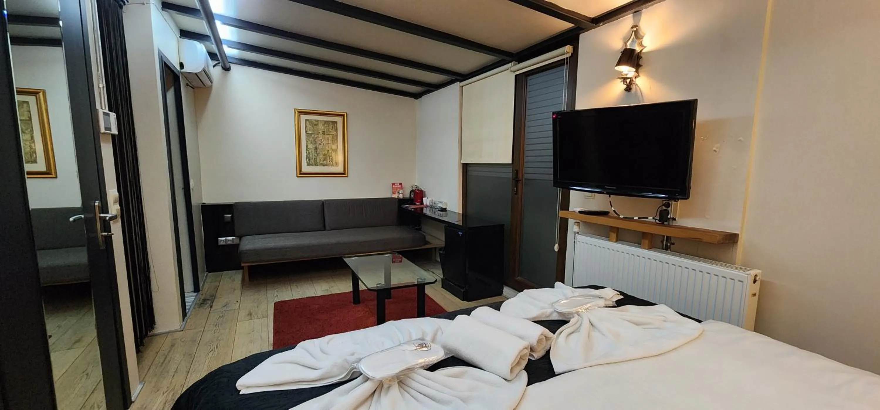 TV and multimedia, Bed in Rooms Galata