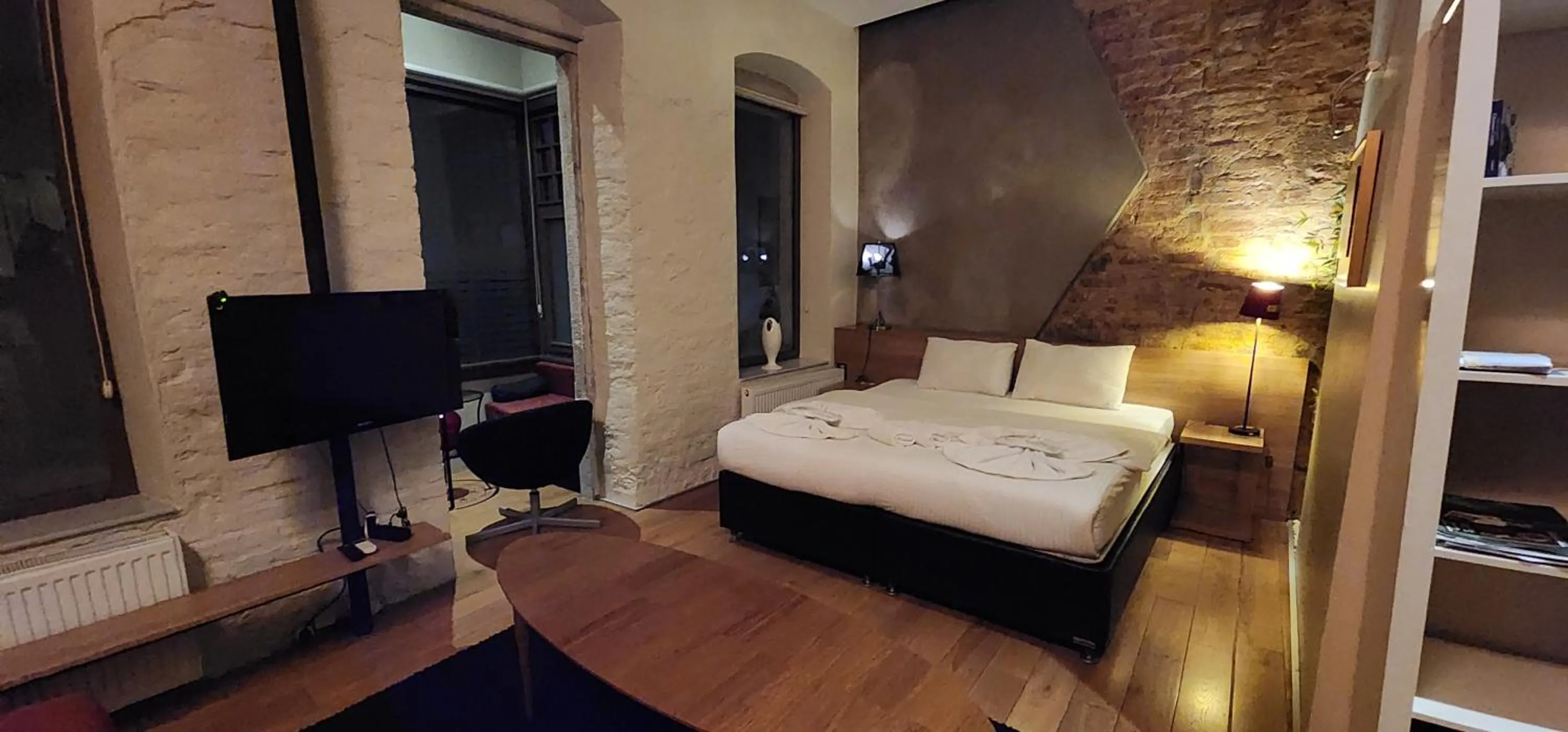 Communal lounge/ TV room, Bed in Rooms Galata