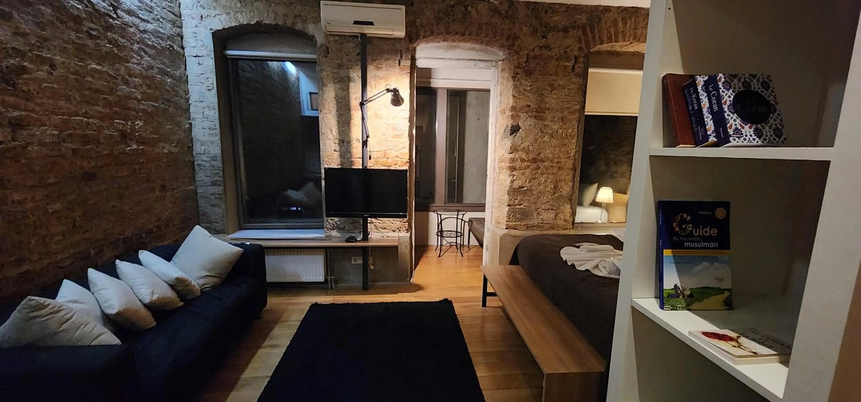 Photo of the whole room in Rooms Galata
