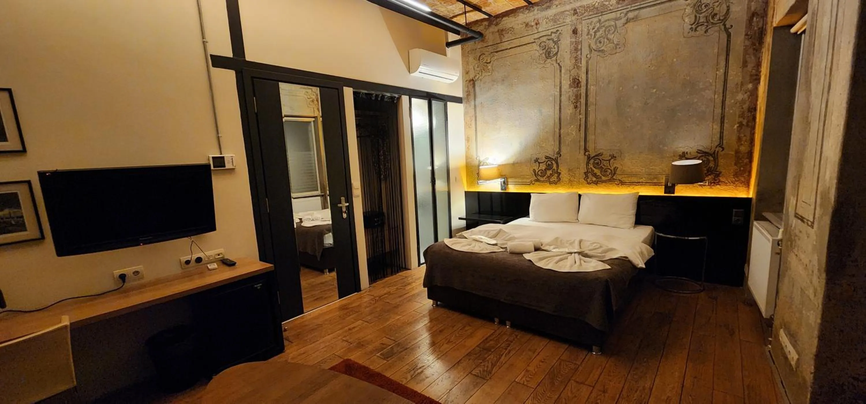 Bed in Rooms Galata