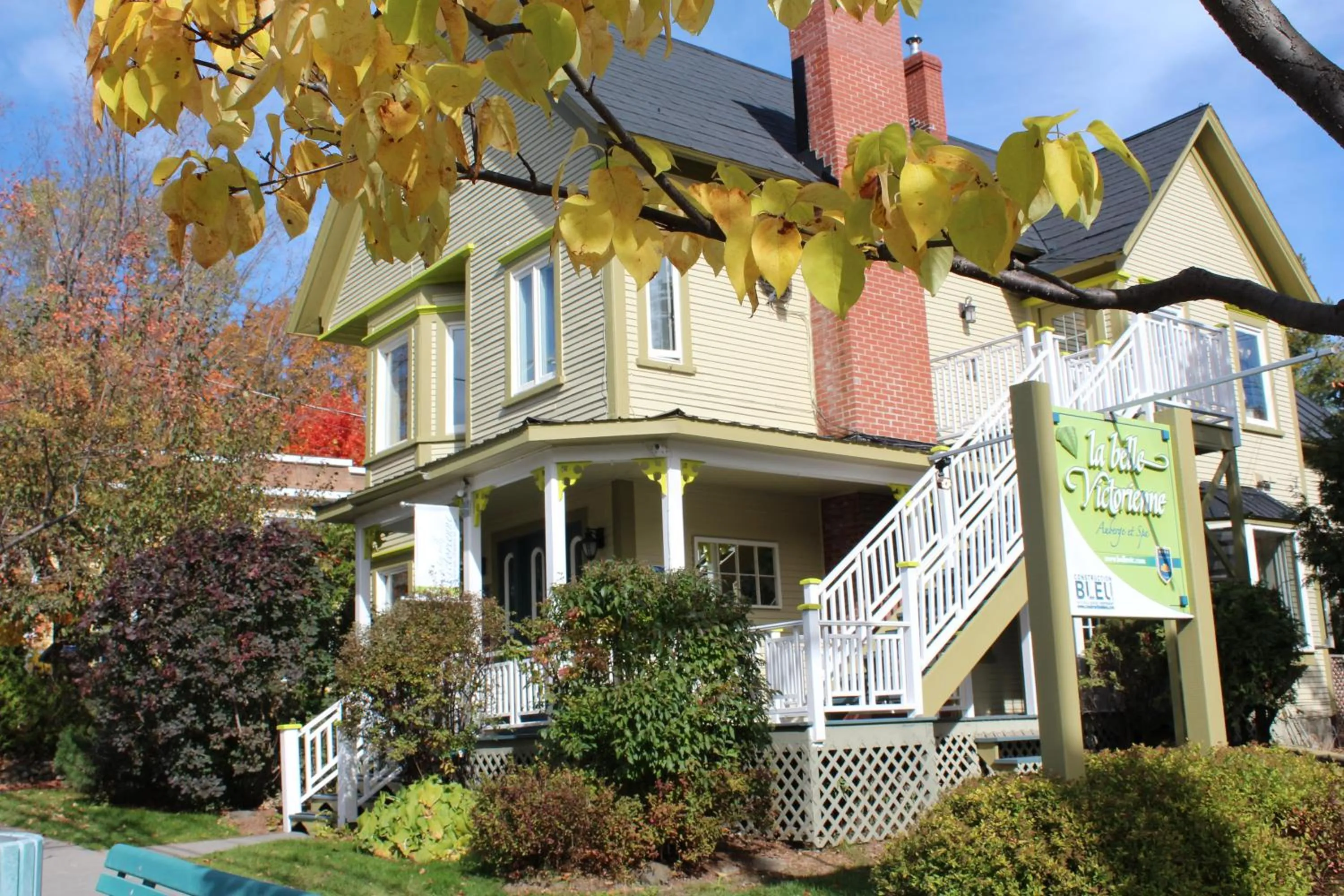 Facade/entrance in La Belle Victorienne