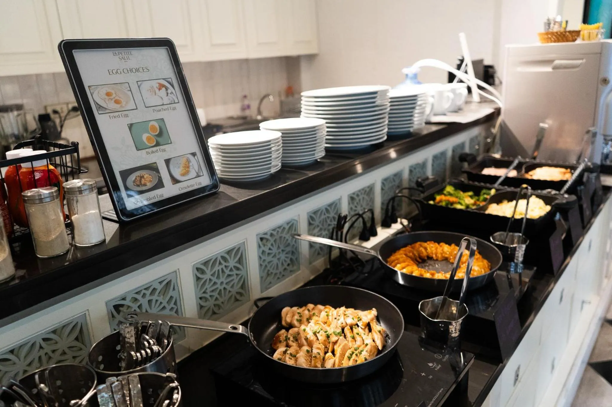 Breakfast in La Petite Salil Sukhumvit 8